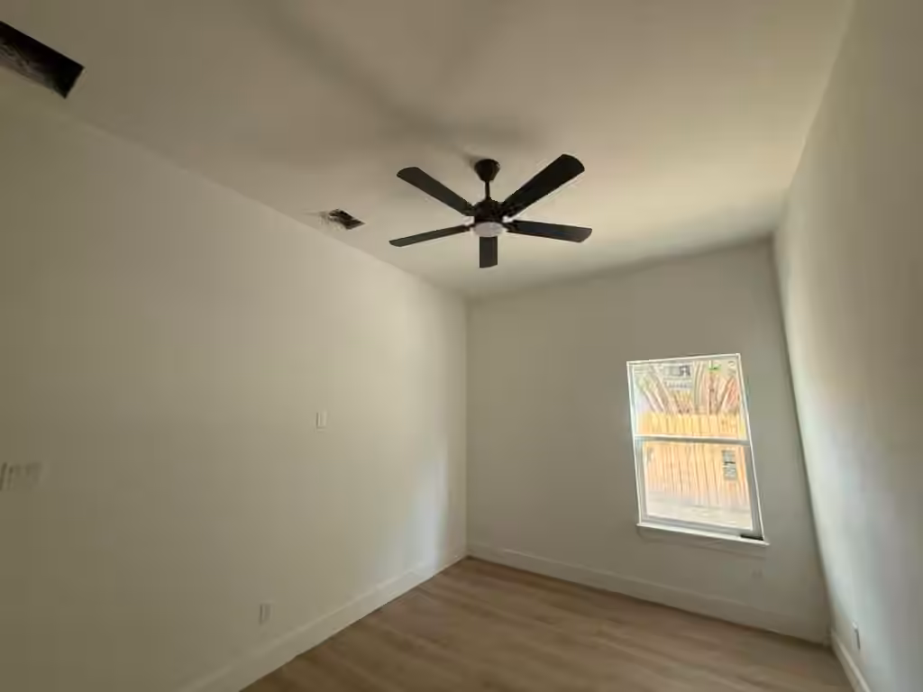 Photo 2 of 5606 HOLLOW PINES, Houston, TX