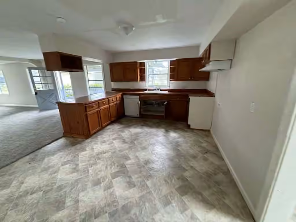 Photo 7 of 15020 S Baylan Street, Santa Fe, TX