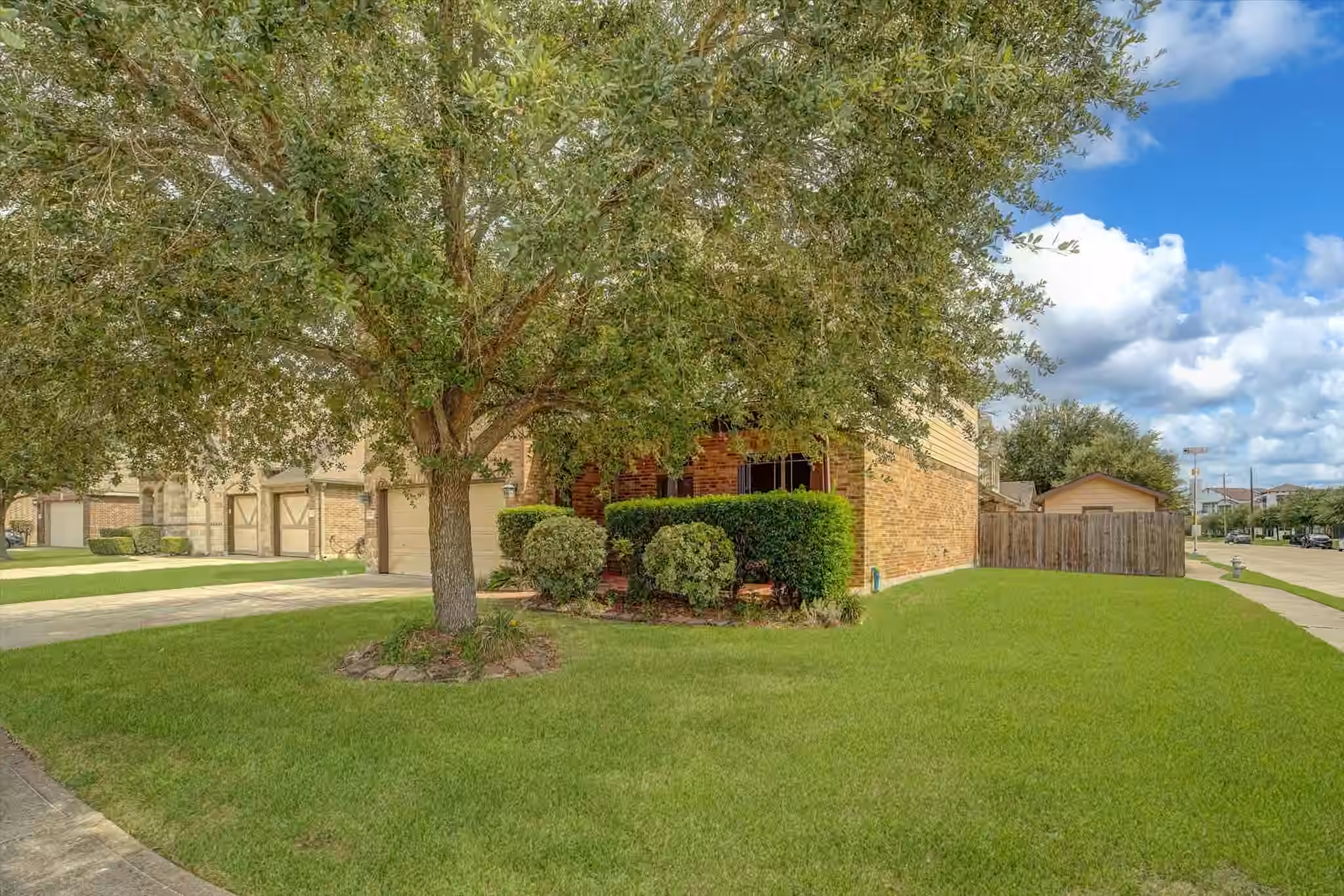 Photo 4 of 4702 Seabird Street, Baytown, TX