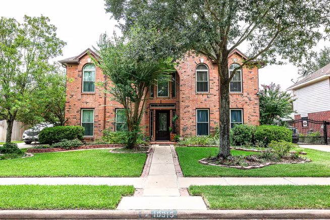 Photo of 10315 Springland Ct, Houston, TX 77065