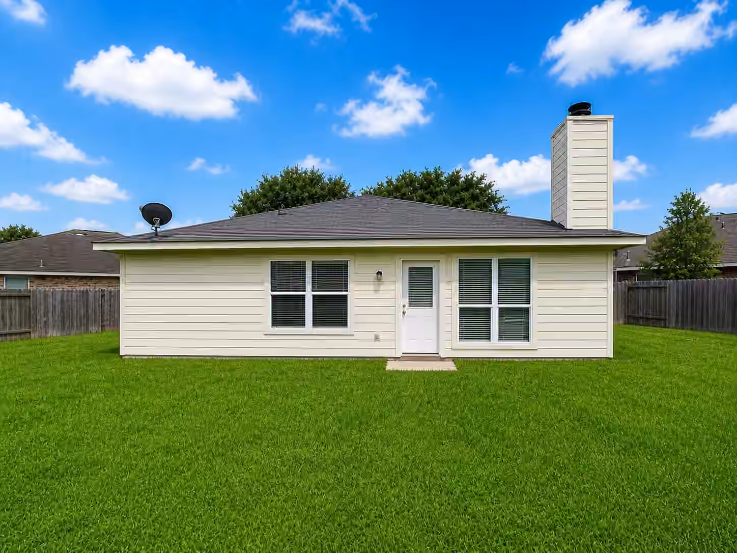 Photo 2 of 16202 Broadglen Court, Houston, TX