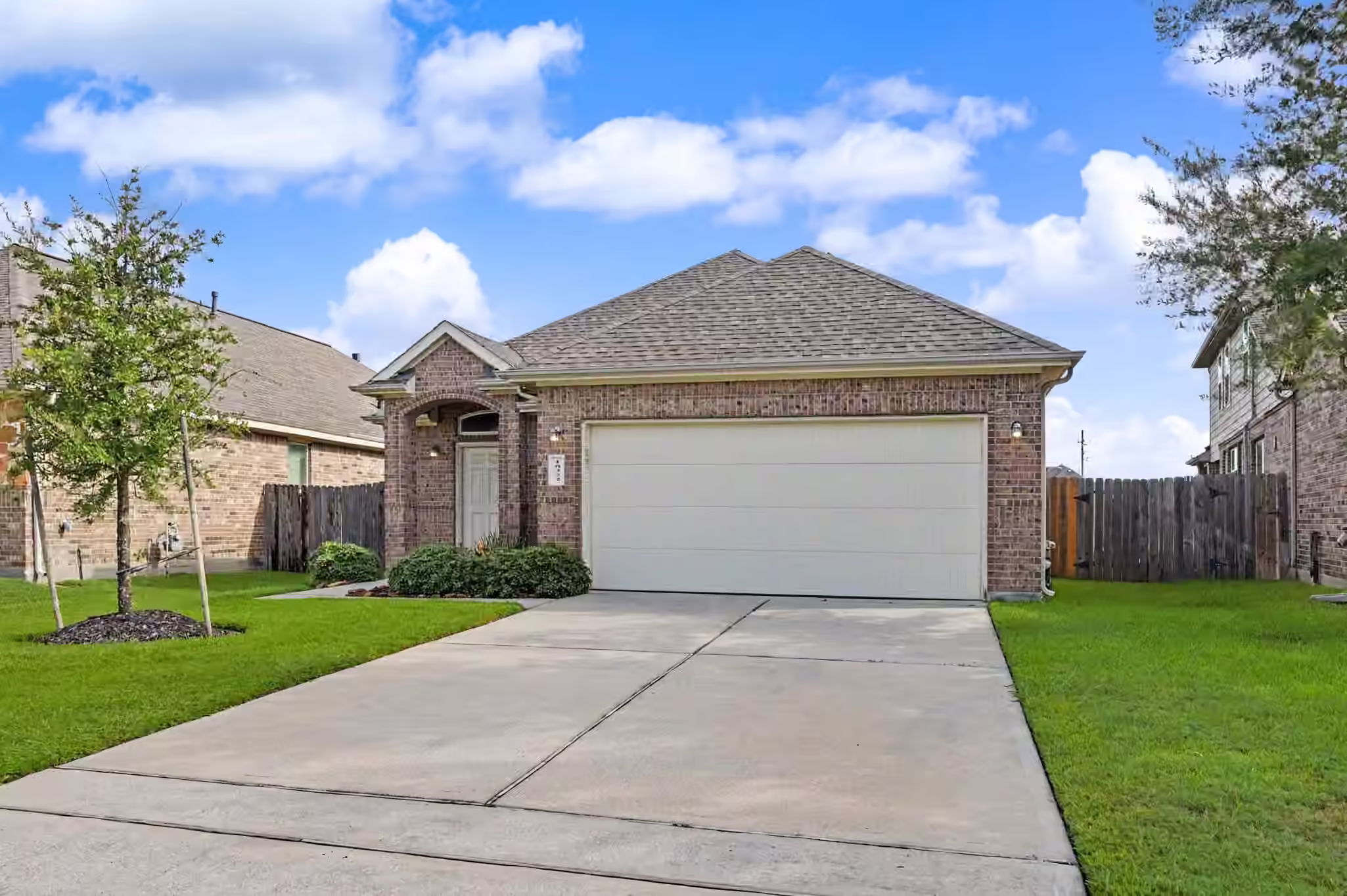 Photo 4 of 18322 Tacoma Ridge Drive, Tomball, TX