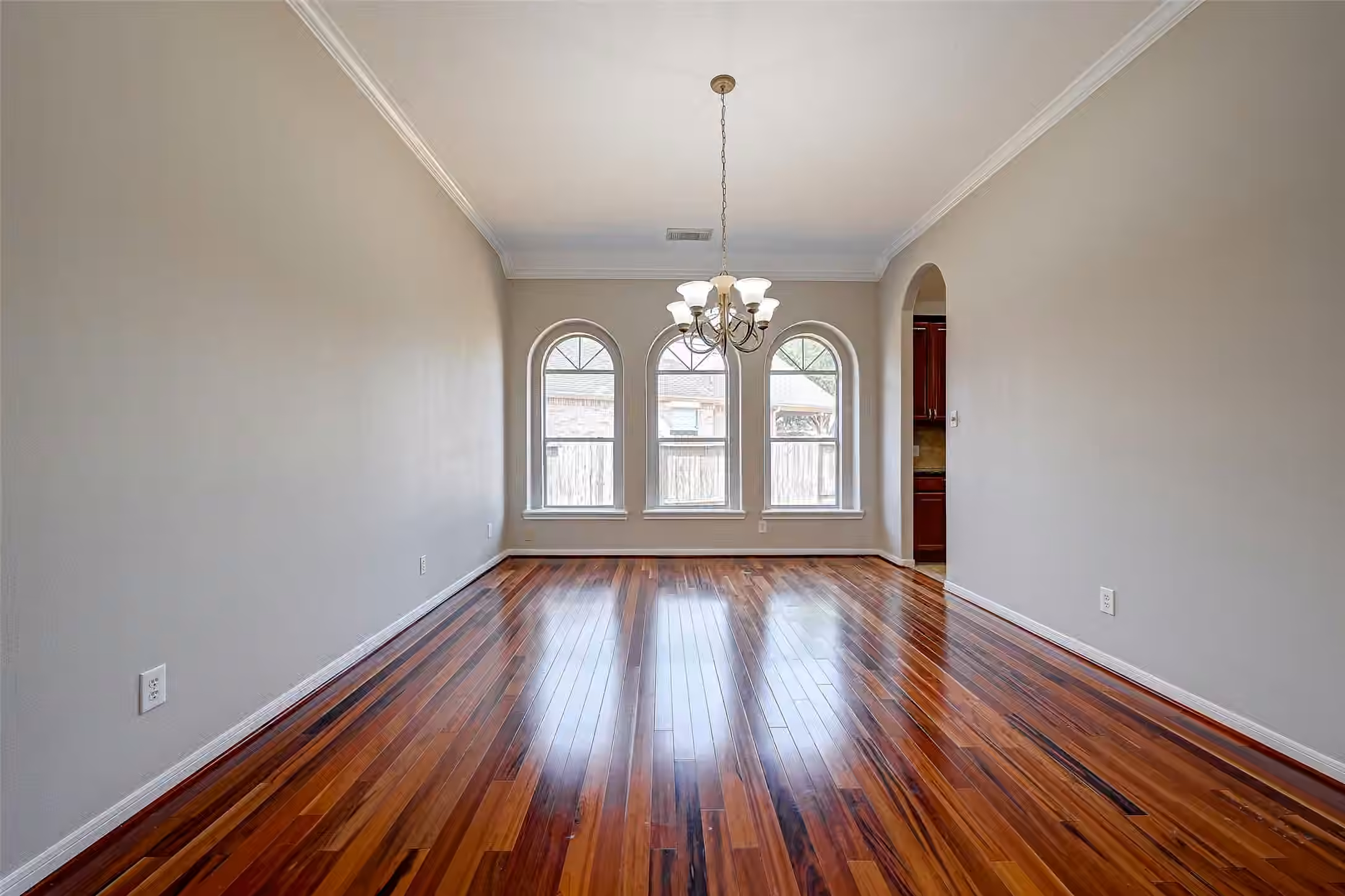 Photo 7 of 13922 Normandy Court, Sugar Land, TX
