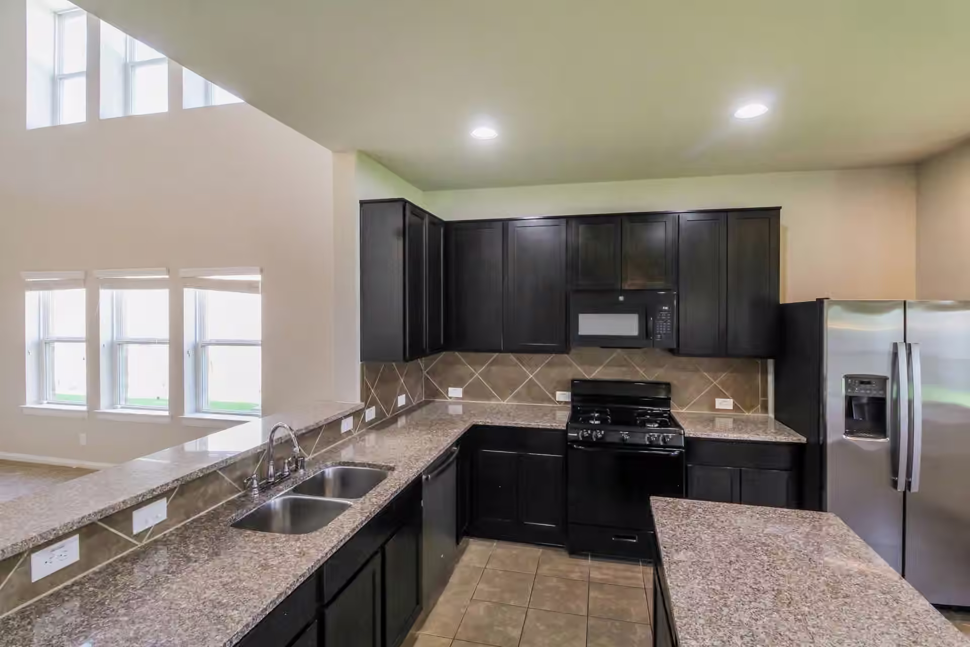 Photo 5 of 7901 Beryl Court, Texas City, TX