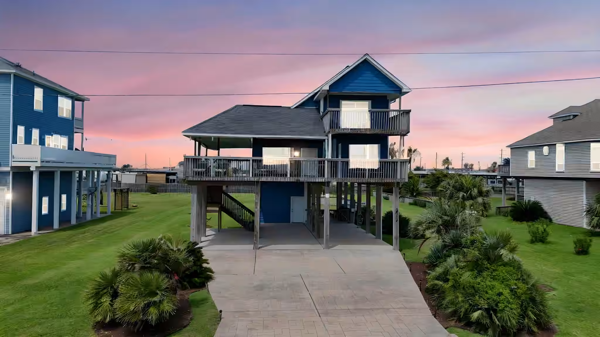 Photo of 18115 Shaman Drive, Galveston, TX 77554