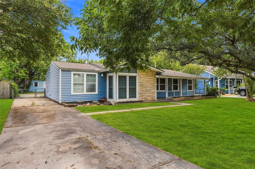Photo of 1210 14th Avenue N, Texas City, TX
