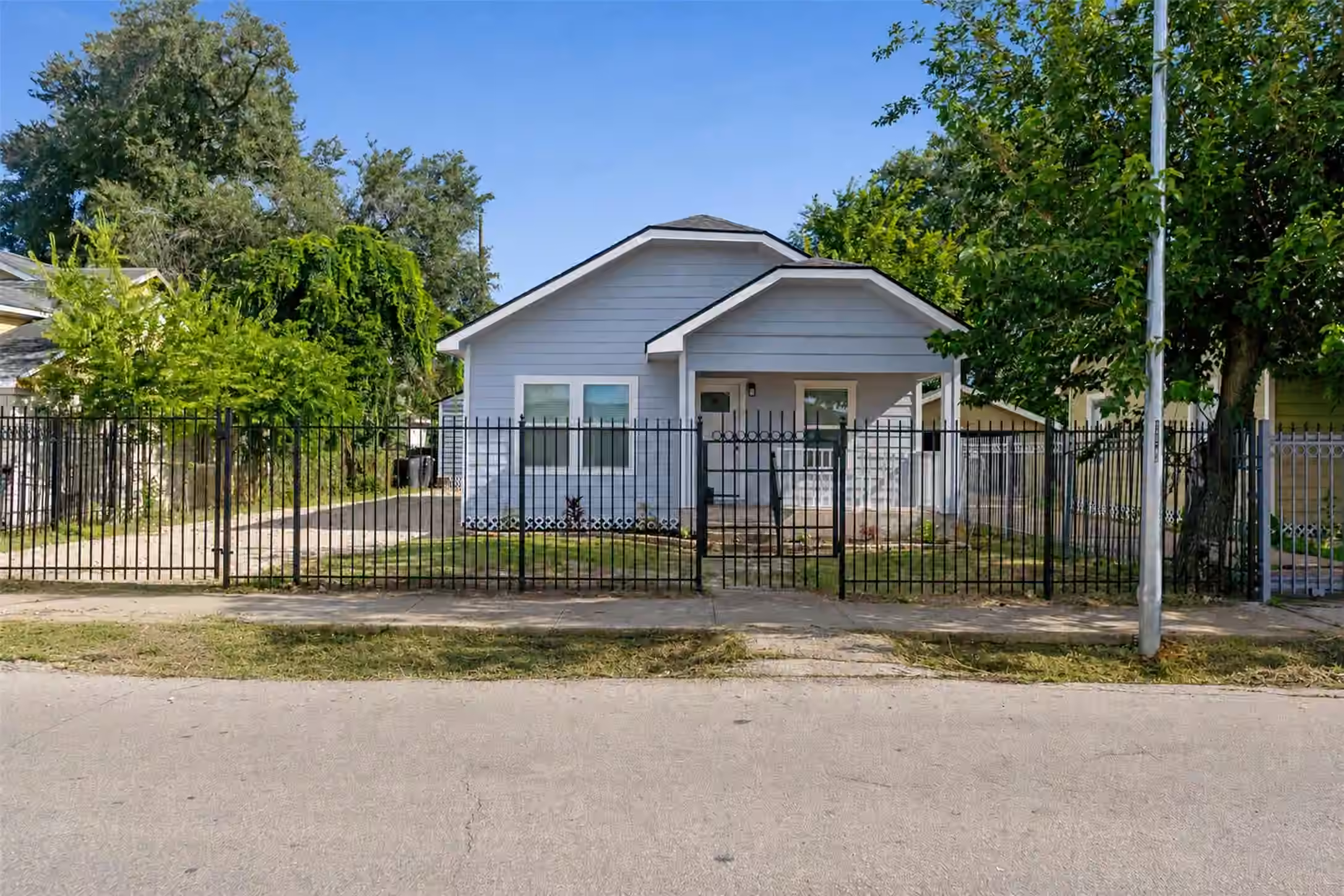 Photo of 7928 Elvera Street, Houston, TX 77012