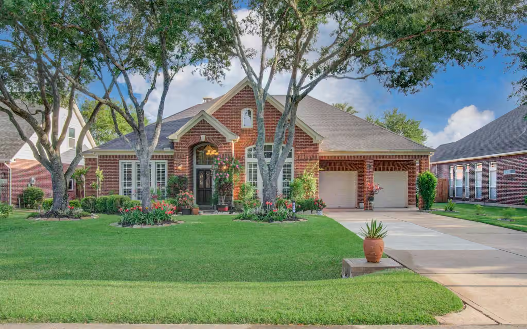 Photo 2 of 314 Bridge Crest Boulevard, Houston, TX