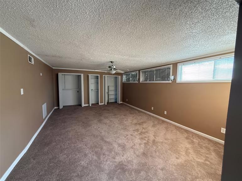 Photo 5 of 904 11th Street, Texas City, TX