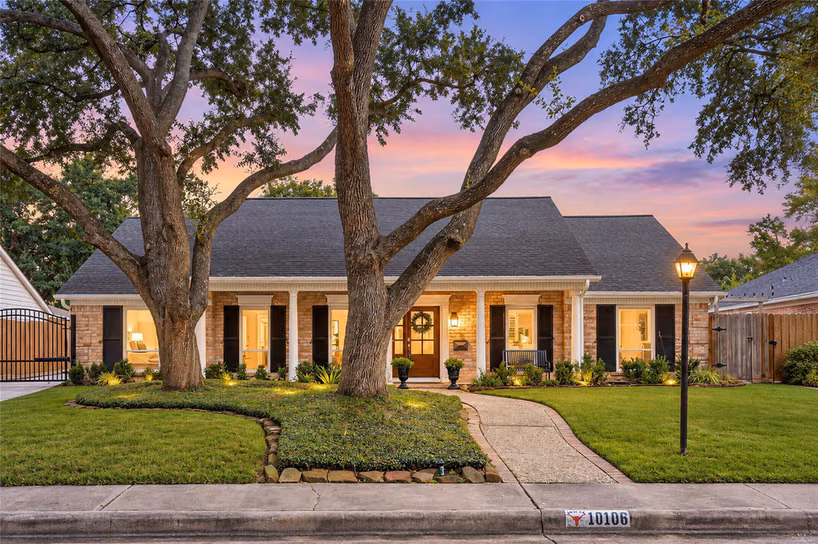 Photo of 10106 Inwood Drive, Houston, TX 77042