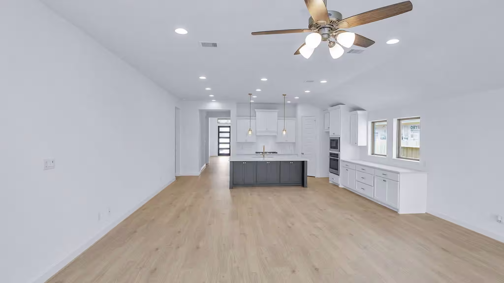 Photo 7 of 315 Texoma Plains Drive, Conroe, TX