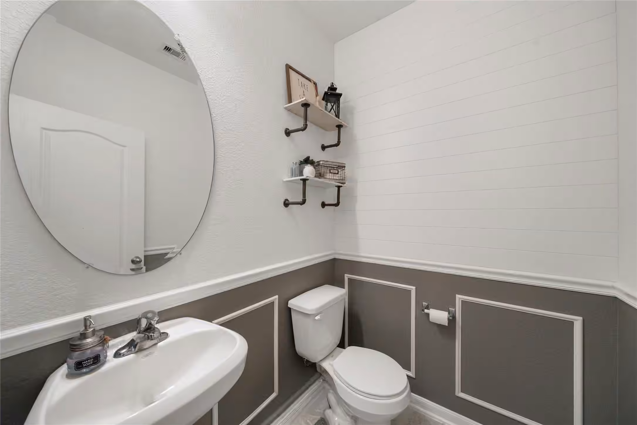 Photo 6 of 8837 Twin Falls Lane, Magnolia, TX