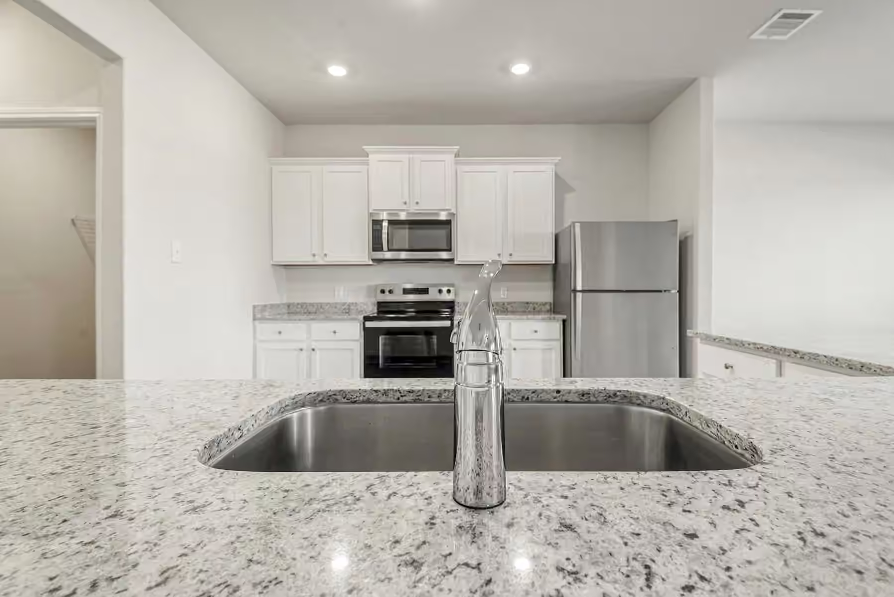 Photo 5 of 23119 Gowen Cypress Drive, Hockley, TX