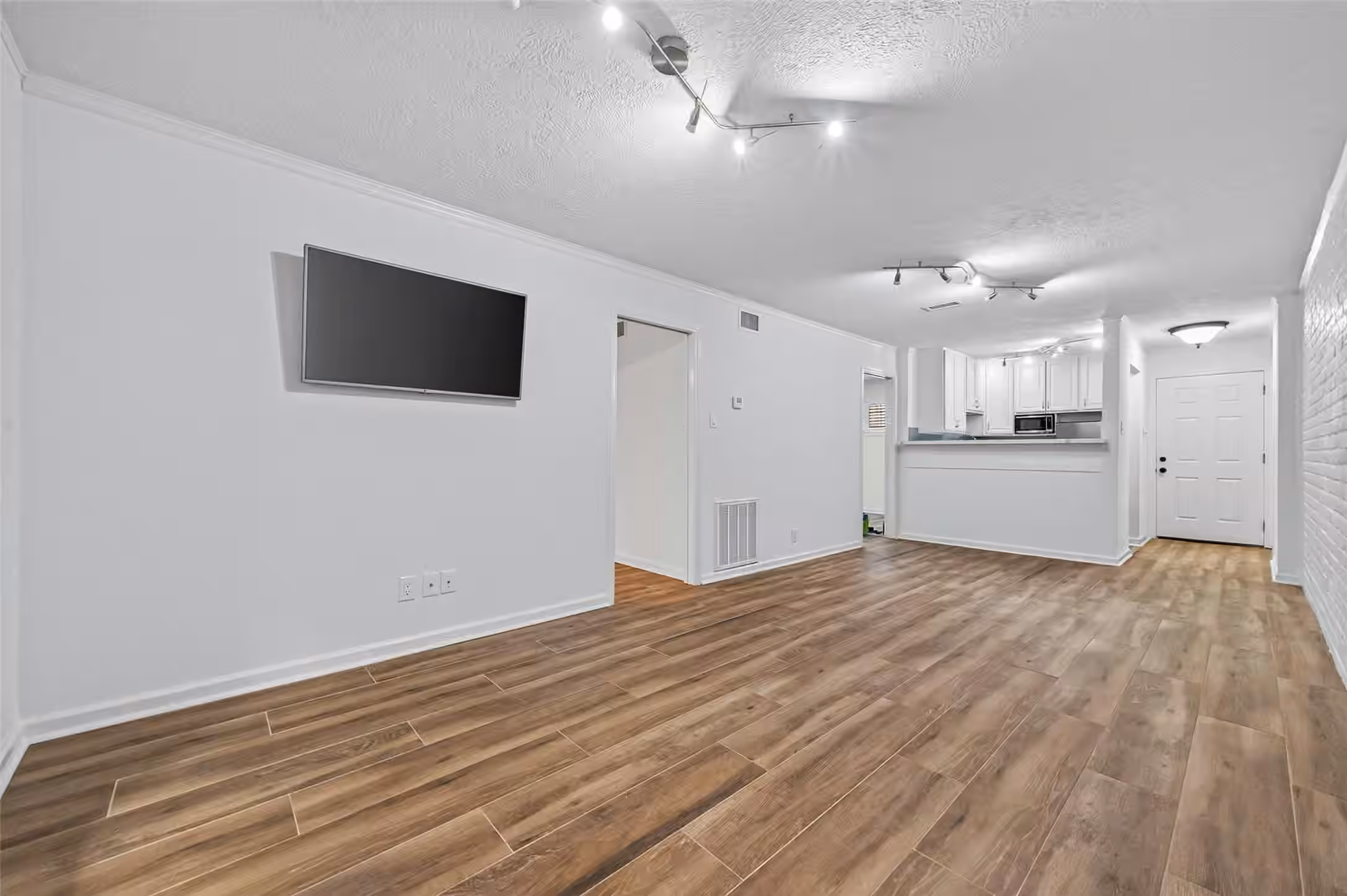 Photo 6 of 1418 Vermont Street 2, Houston, TX