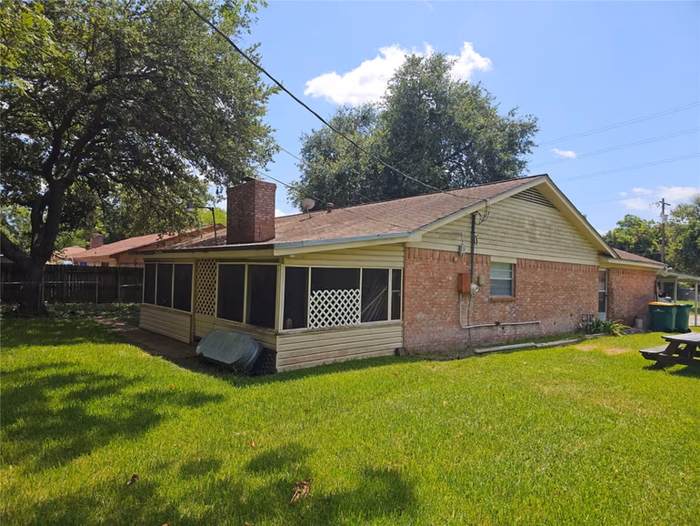 Photo of 909 Lilac Street, La Marque, TX