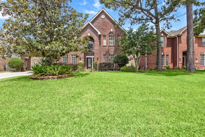Photo of 5111 Maple Hill Trail, Houston, TX 77345
