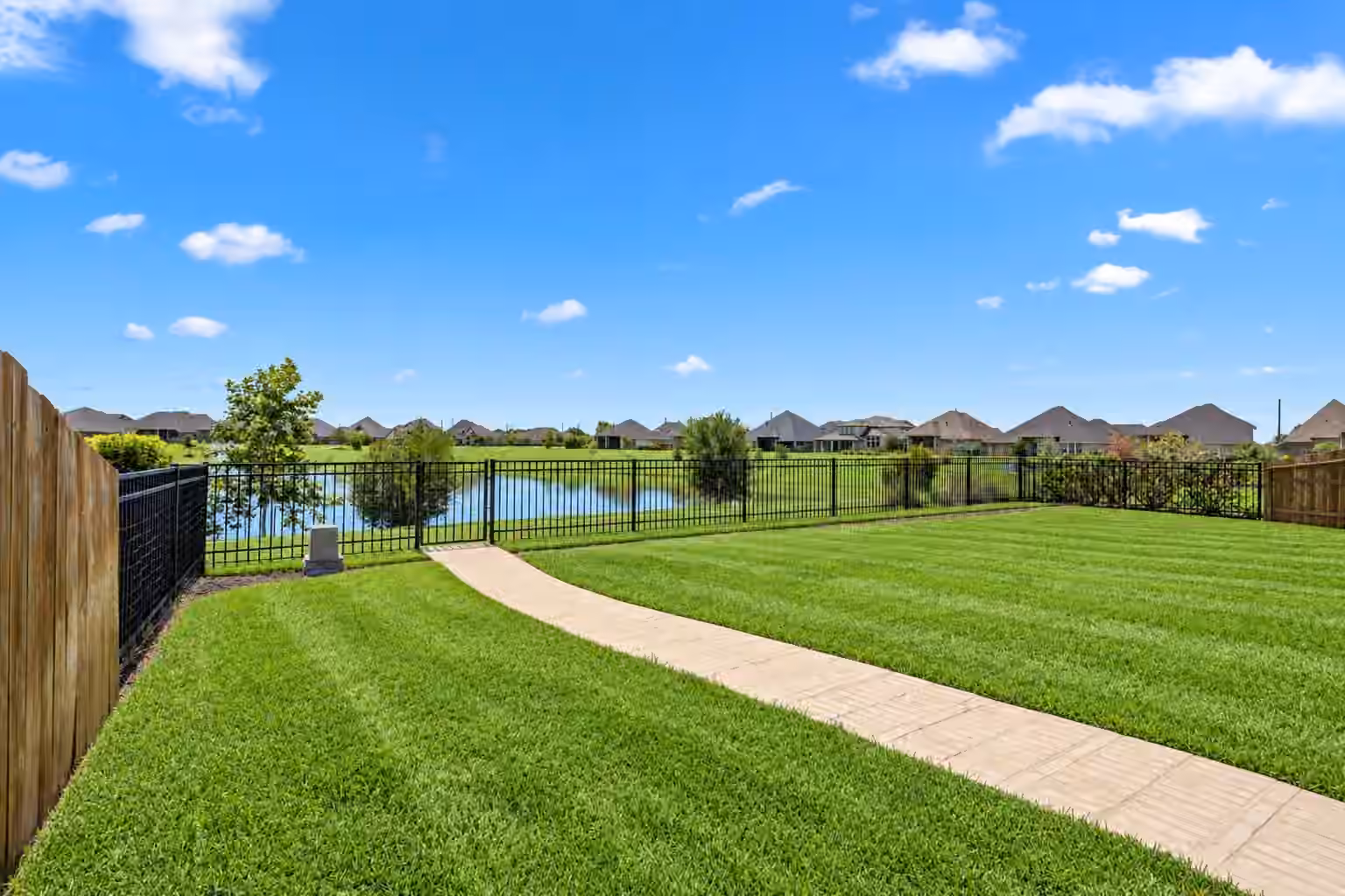 Photo 2 of 19315 Trotting Green Trail, Tomball, TX