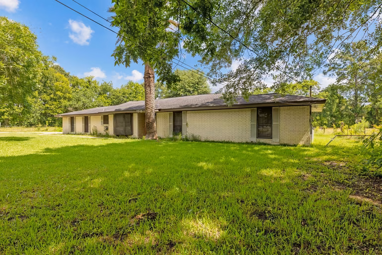Photo 5 of 7705 Rankin Road, Humble, TX