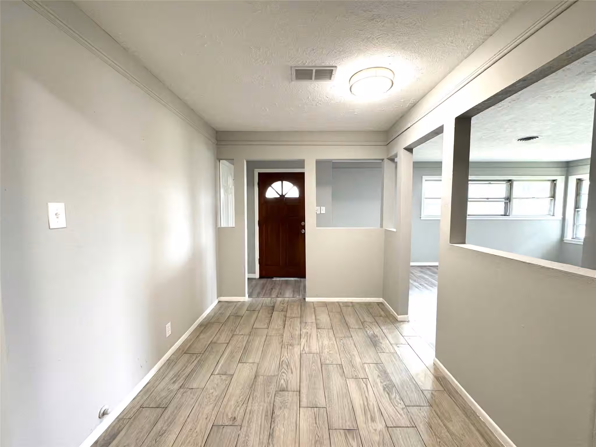 Photo 3 of 7905 Turquoise Lane, Houston, TX