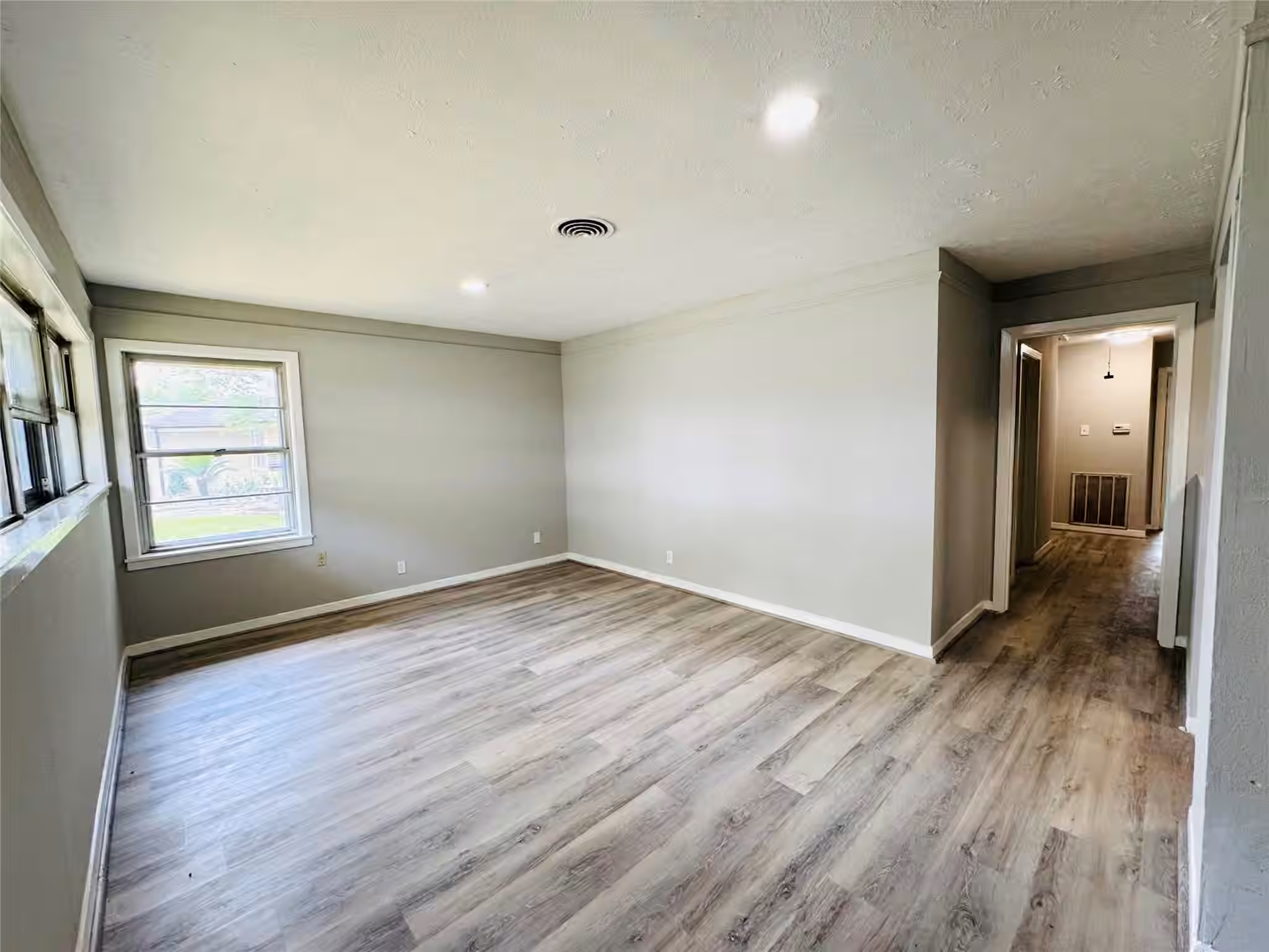 Photo 6 of 7905 Turquoise Lane, Houston, TX