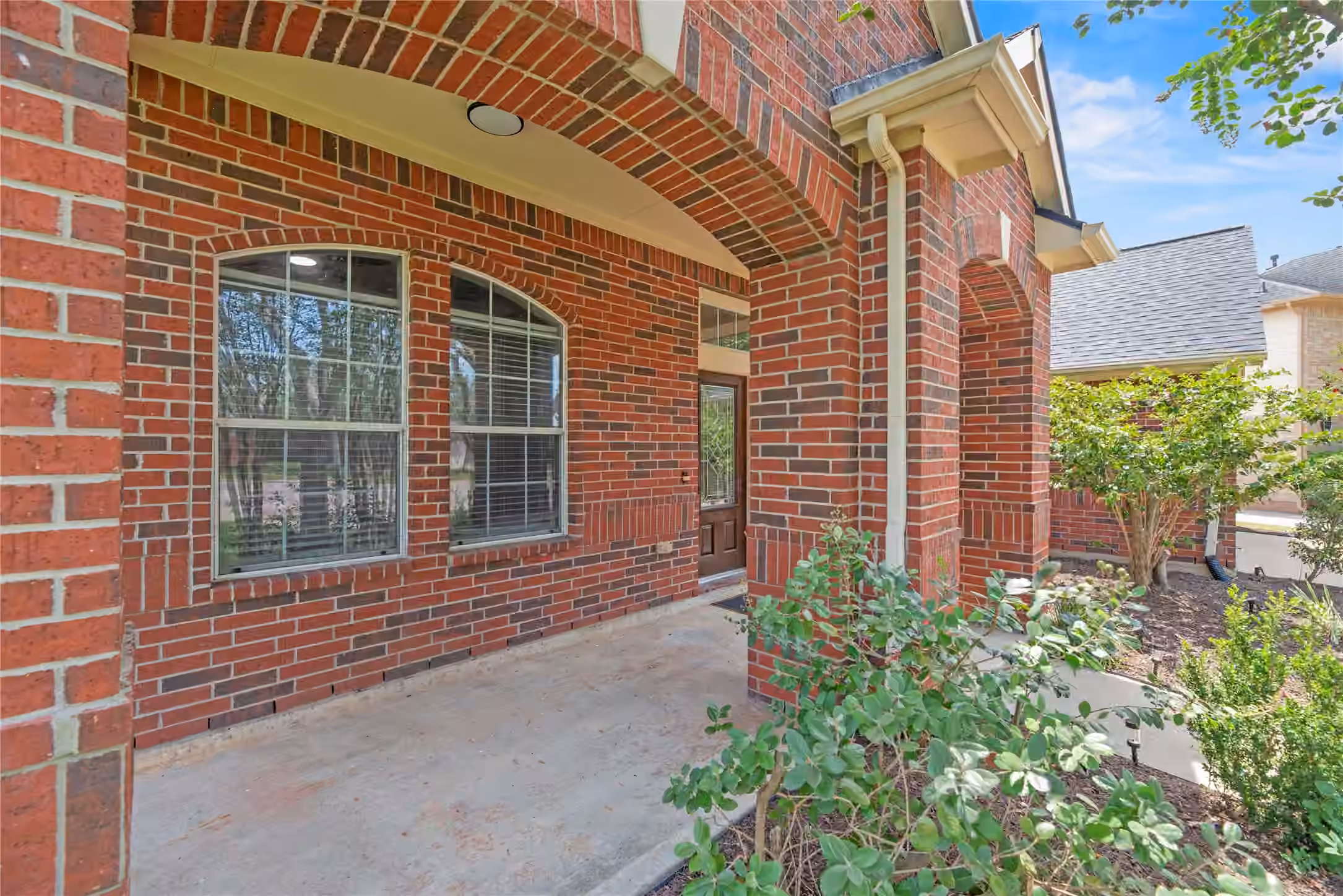 Photo 3 of 8931 Henrico Lane, Rosenberg, TX