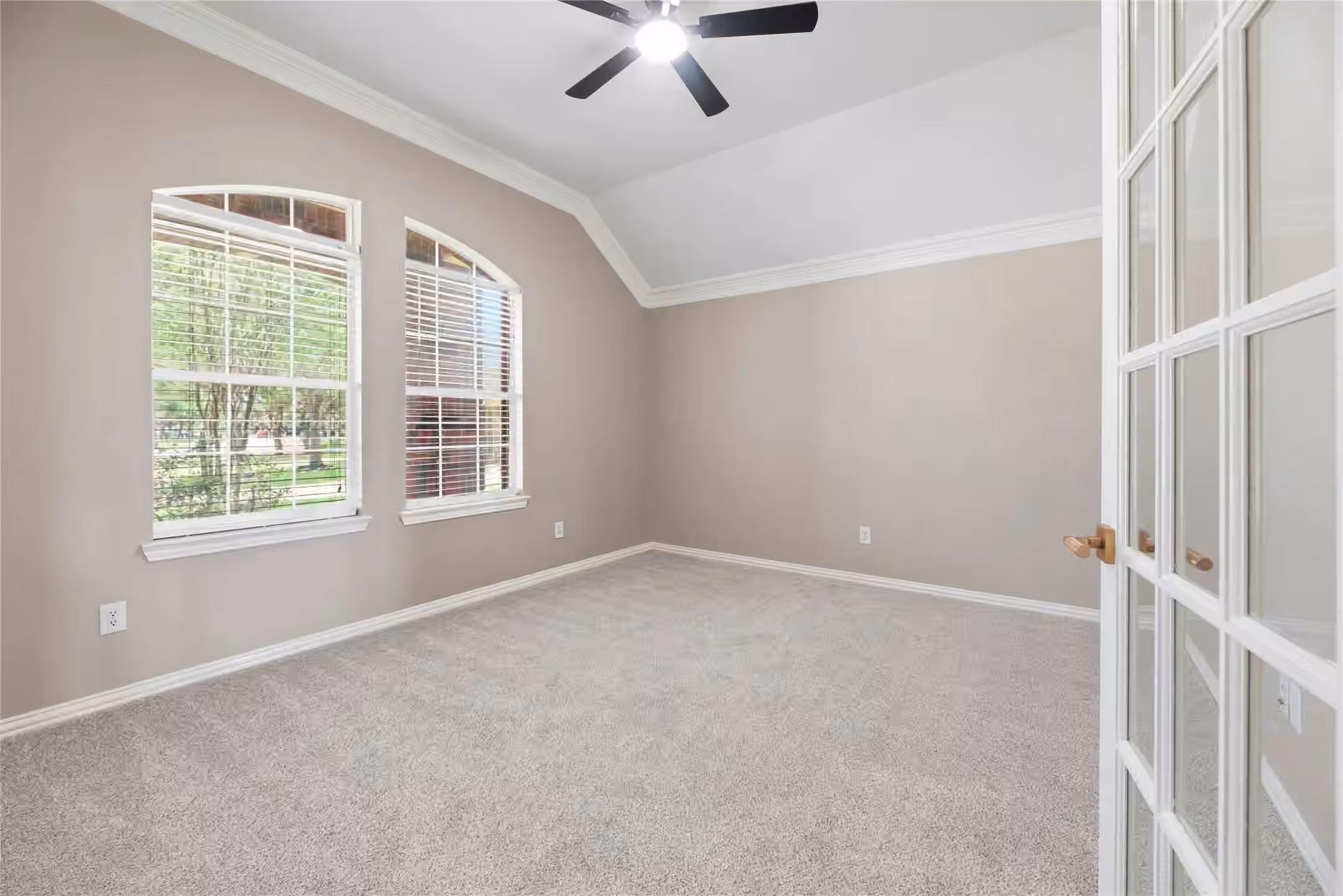 Photo 6 of 8931 Henrico Lane, Rosenberg, TX