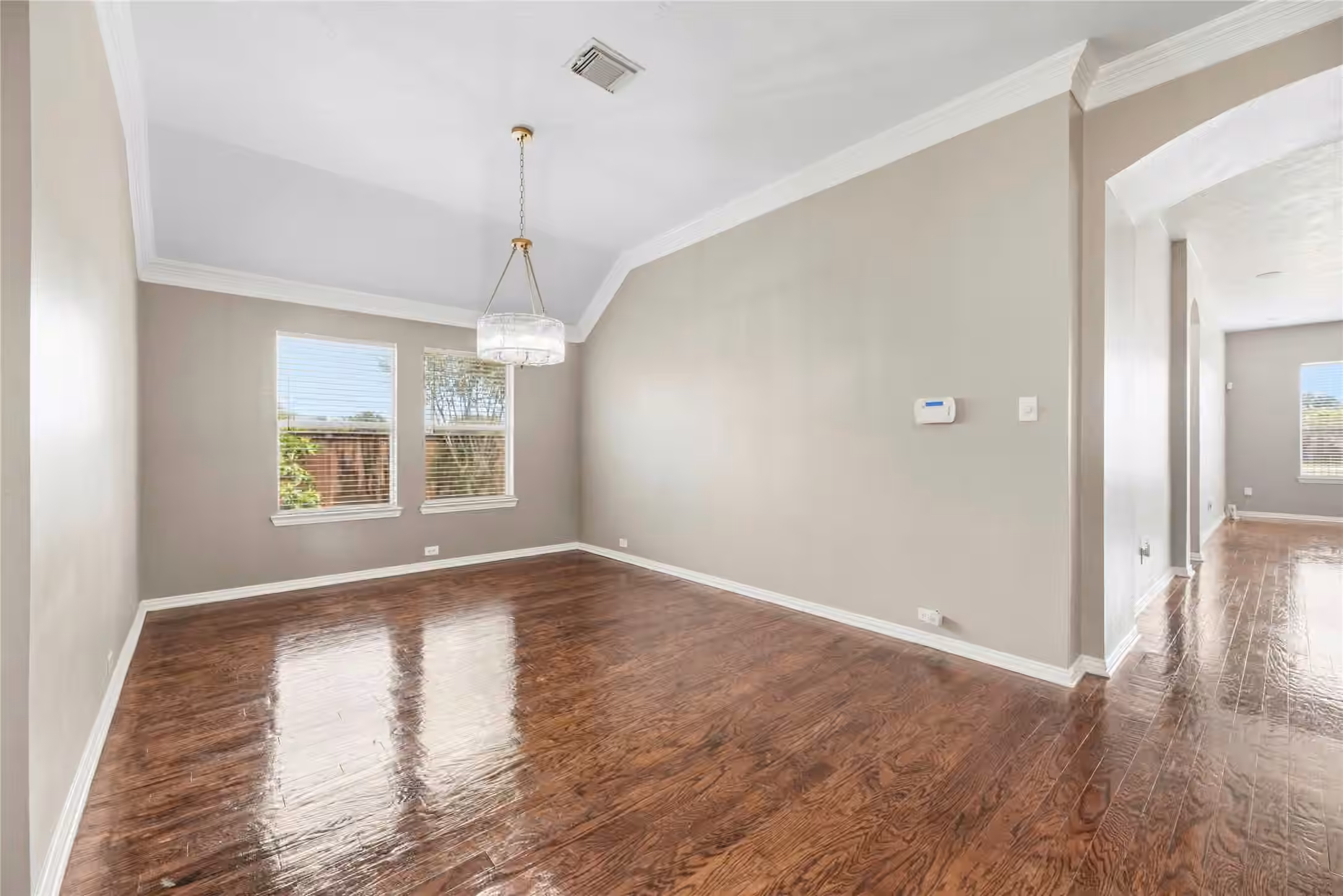 Photo 7 of 8931 Henrico Lane, Rosenberg, TX