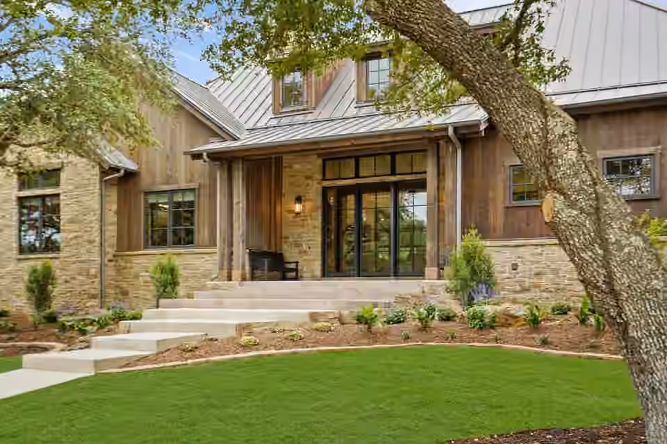 Photo of 100 Bobwhite Lane, Columbus, TX