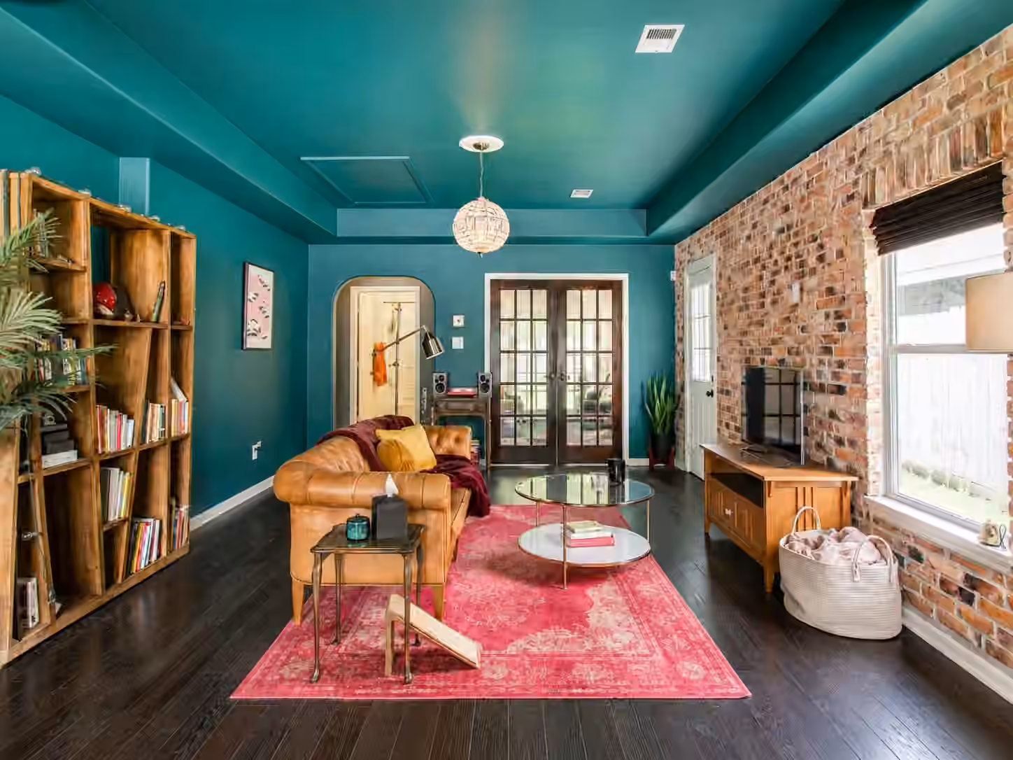 Photo of 8647 Suburban Oaks Road, Houston, TX 77093