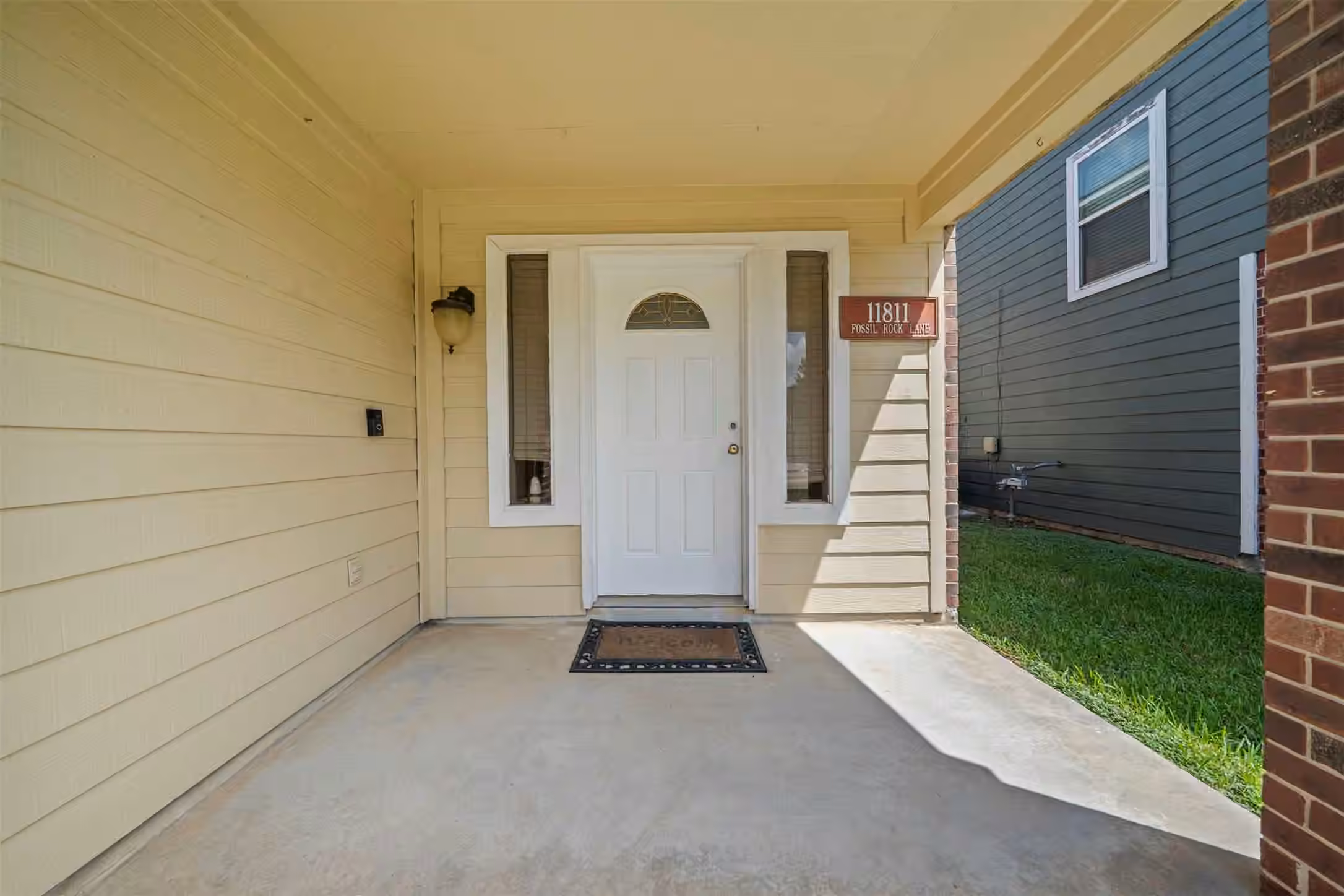 Photo 3 of 11811 Fossil Rock Lane, Houston, TX
