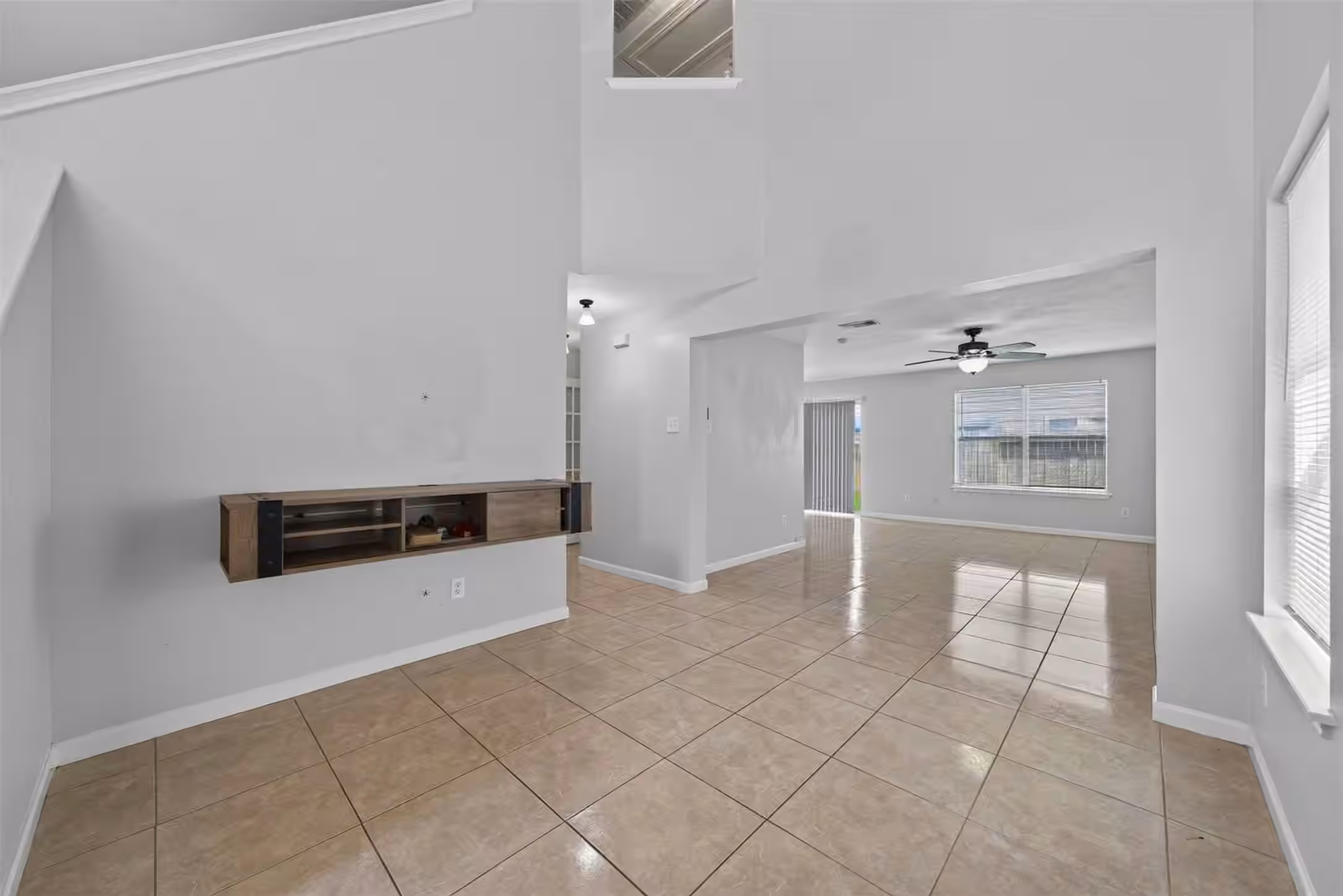 Photo 4 of 11811 Fossil Rock Lane, Houston, TX