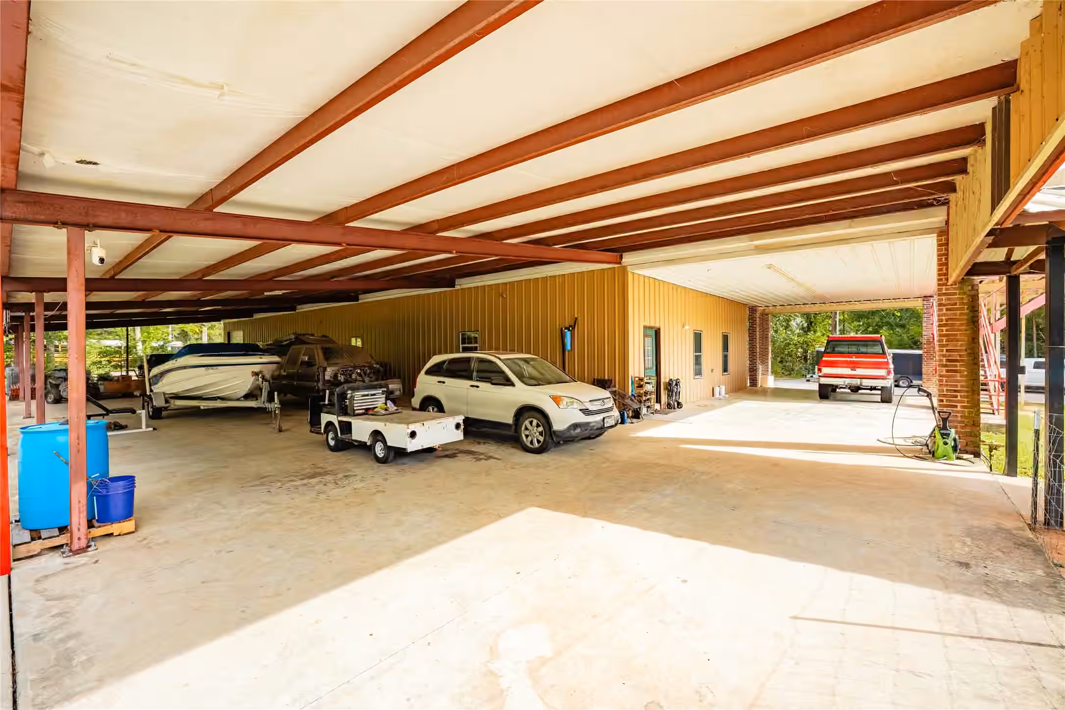 Photo 5 of 9800 Ramzi Drive, Conroe, TX
