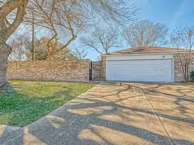 Photo of 3610 Vineyard Drive, Houston, TX 77082