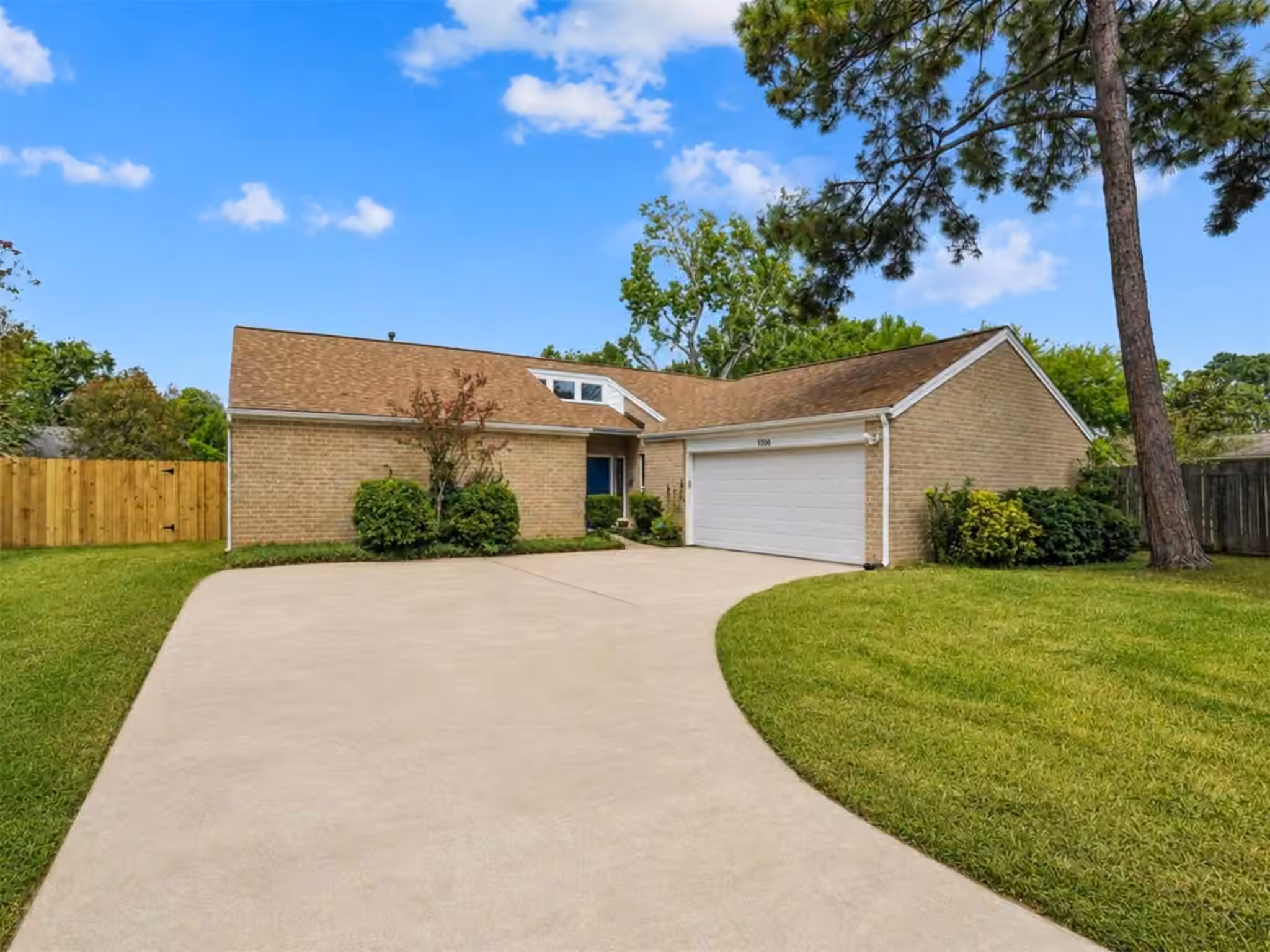 Photo of 1006 Rock Canyon Drive, Katy, TX