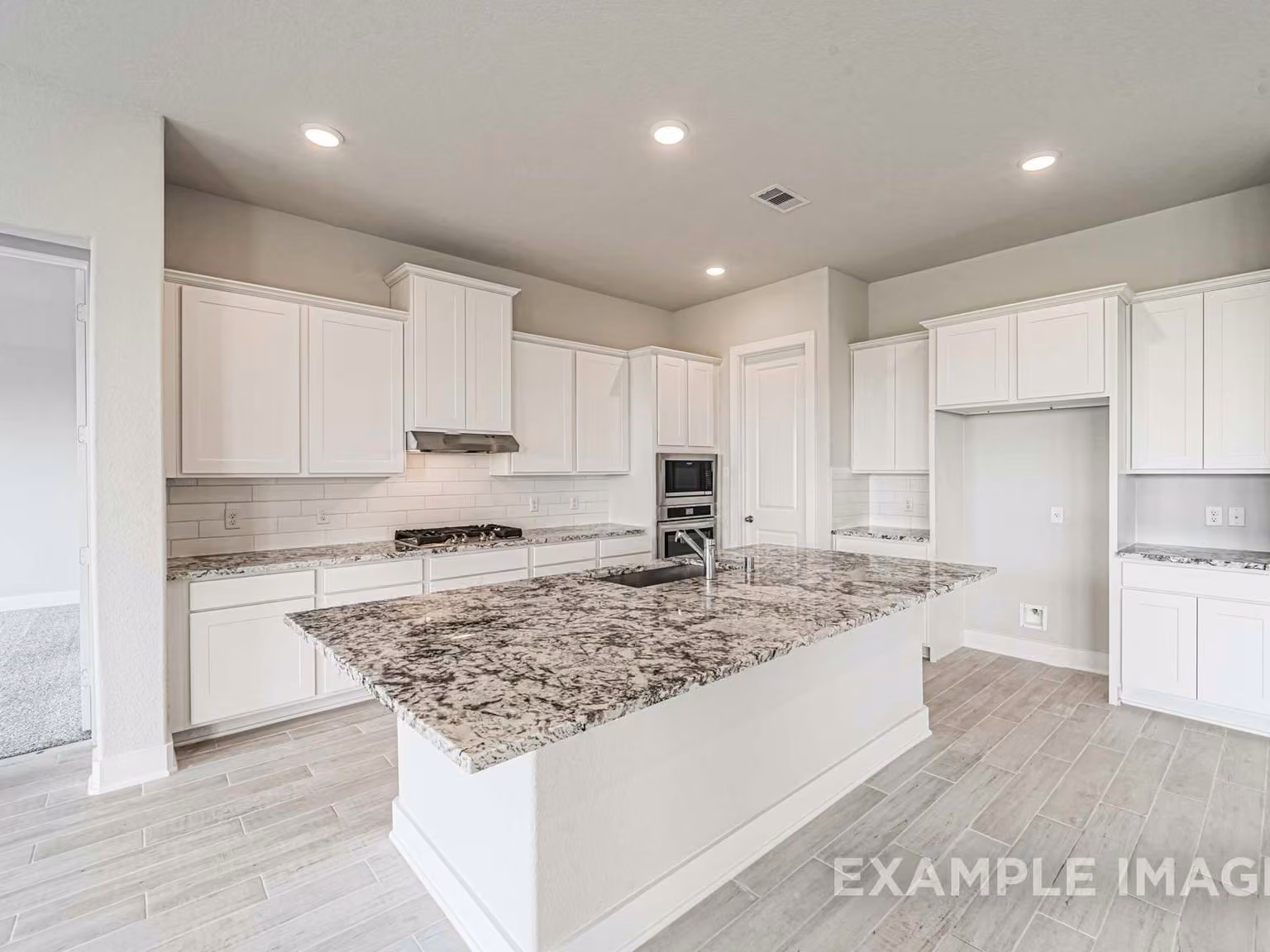 Photo 2 of 1915 Tioga View Drive, Rosharon, TX
