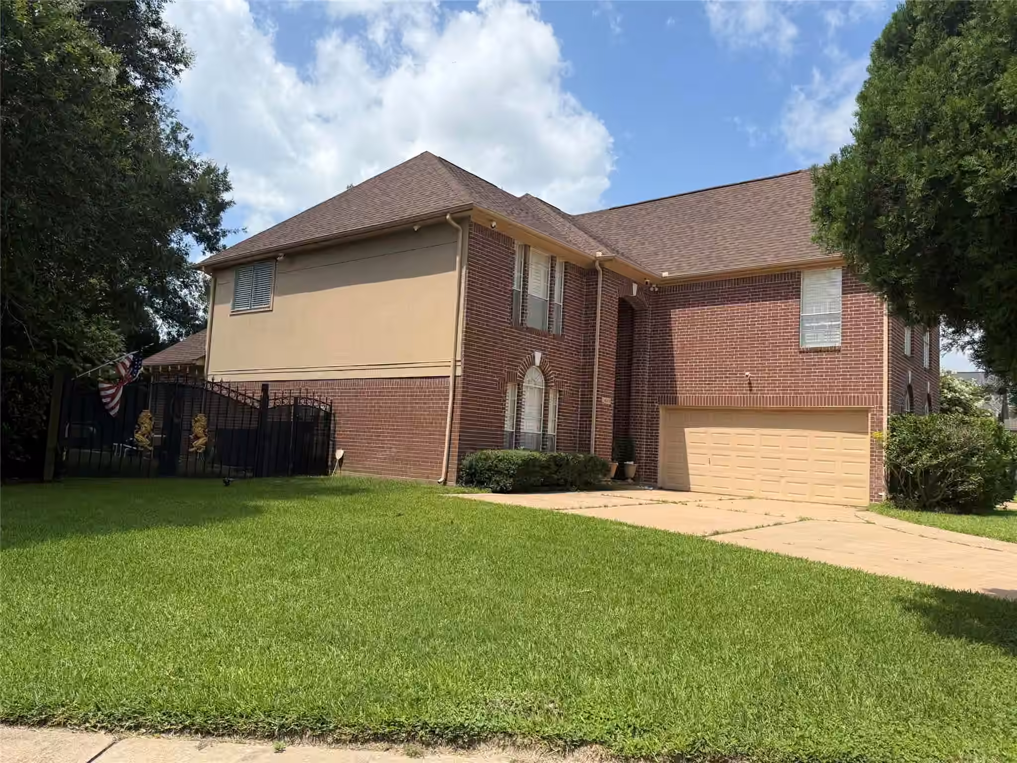Photo of 14303 S Vistaglen Loop, Houston, TX