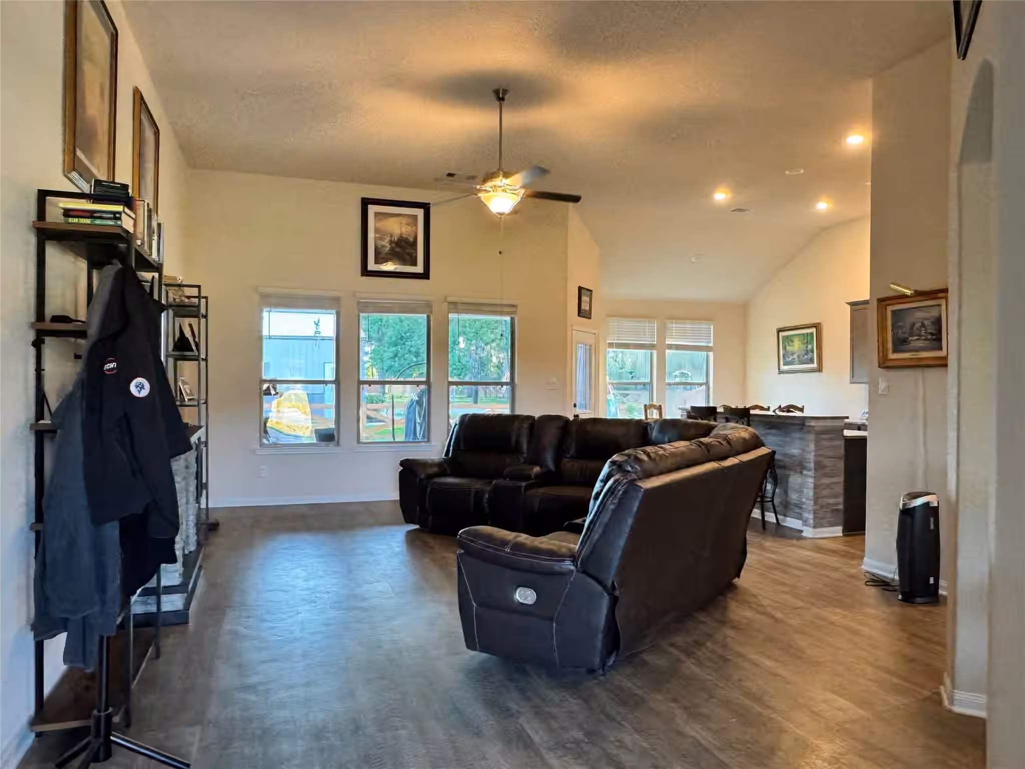 Photo 5 of 16645 Crosby Street, Conroe, TX