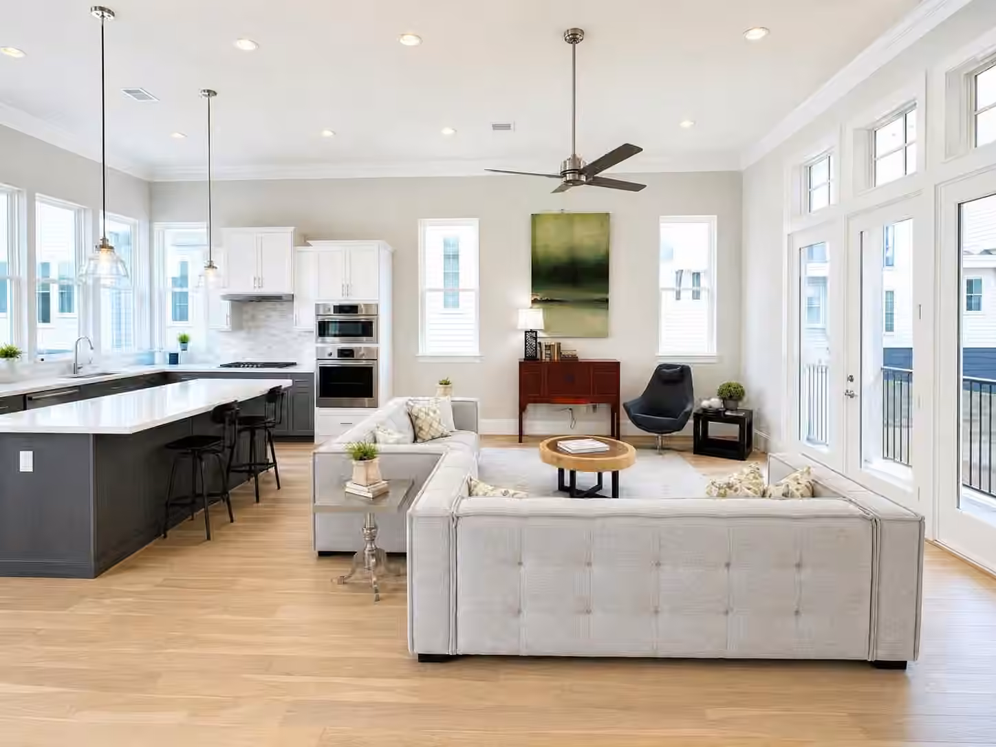 Photo 2 of 819 Bringhurst Street, Houston, TX