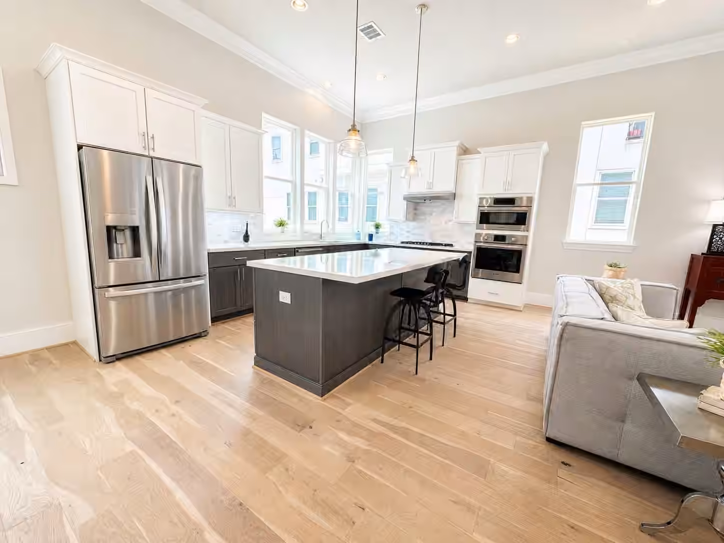 Photo 6 of 819 Bringhurst Street, Houston, TX