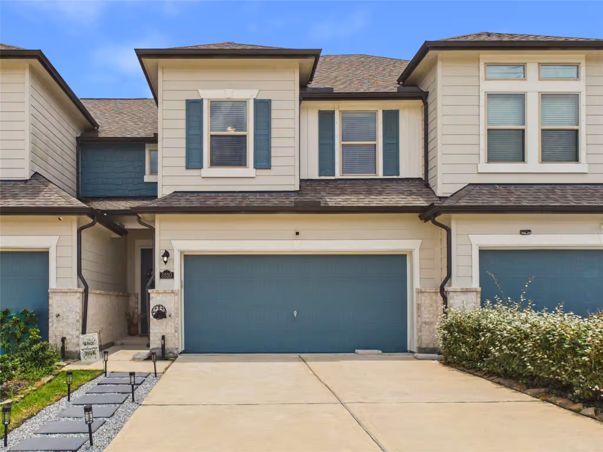 Photo 2 of 5530 Clarendon Hills Court, Pasadena, TX