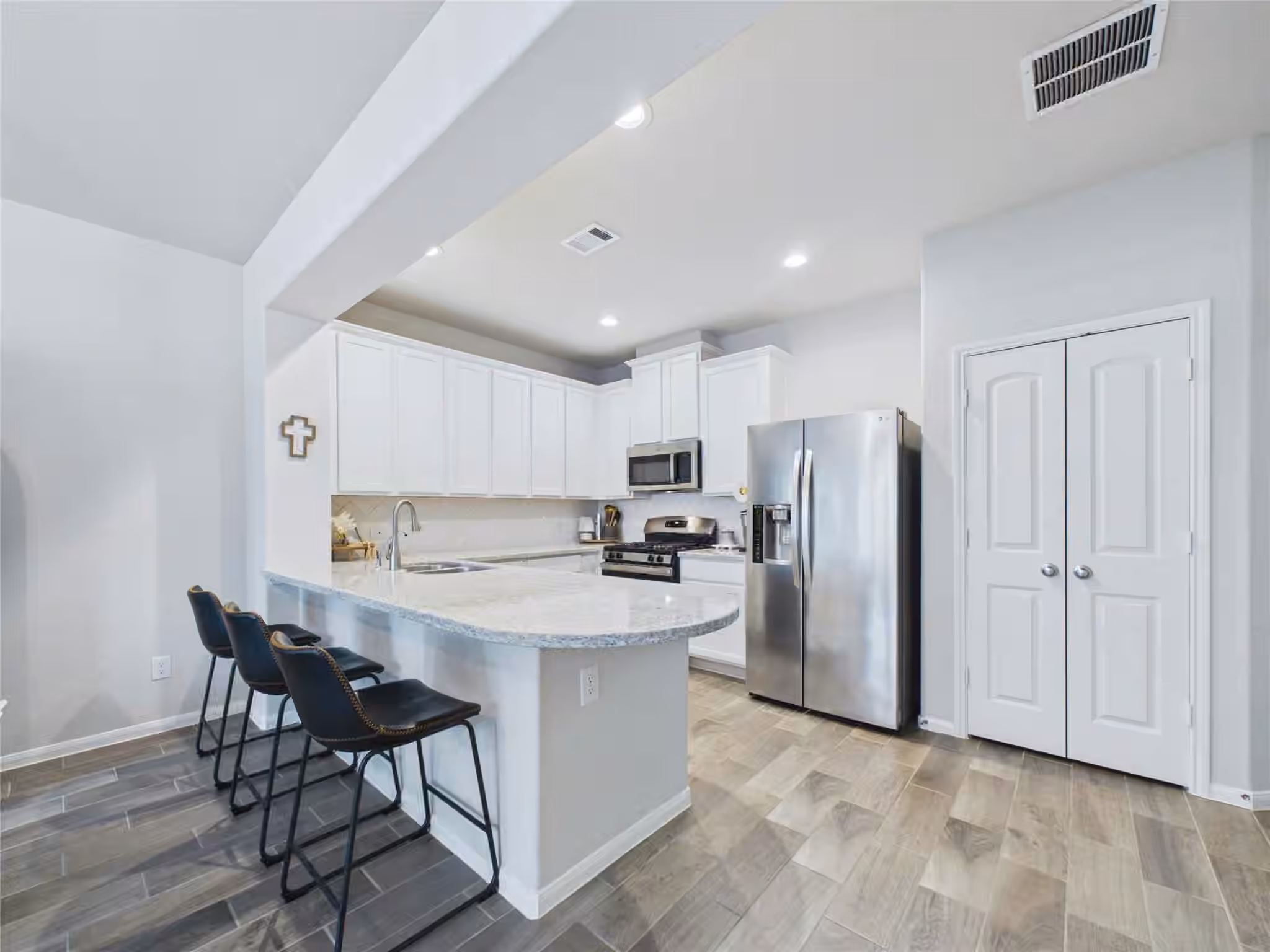 Photo 7 of 5530 Clarendon Hills Court, Pasadena, TX