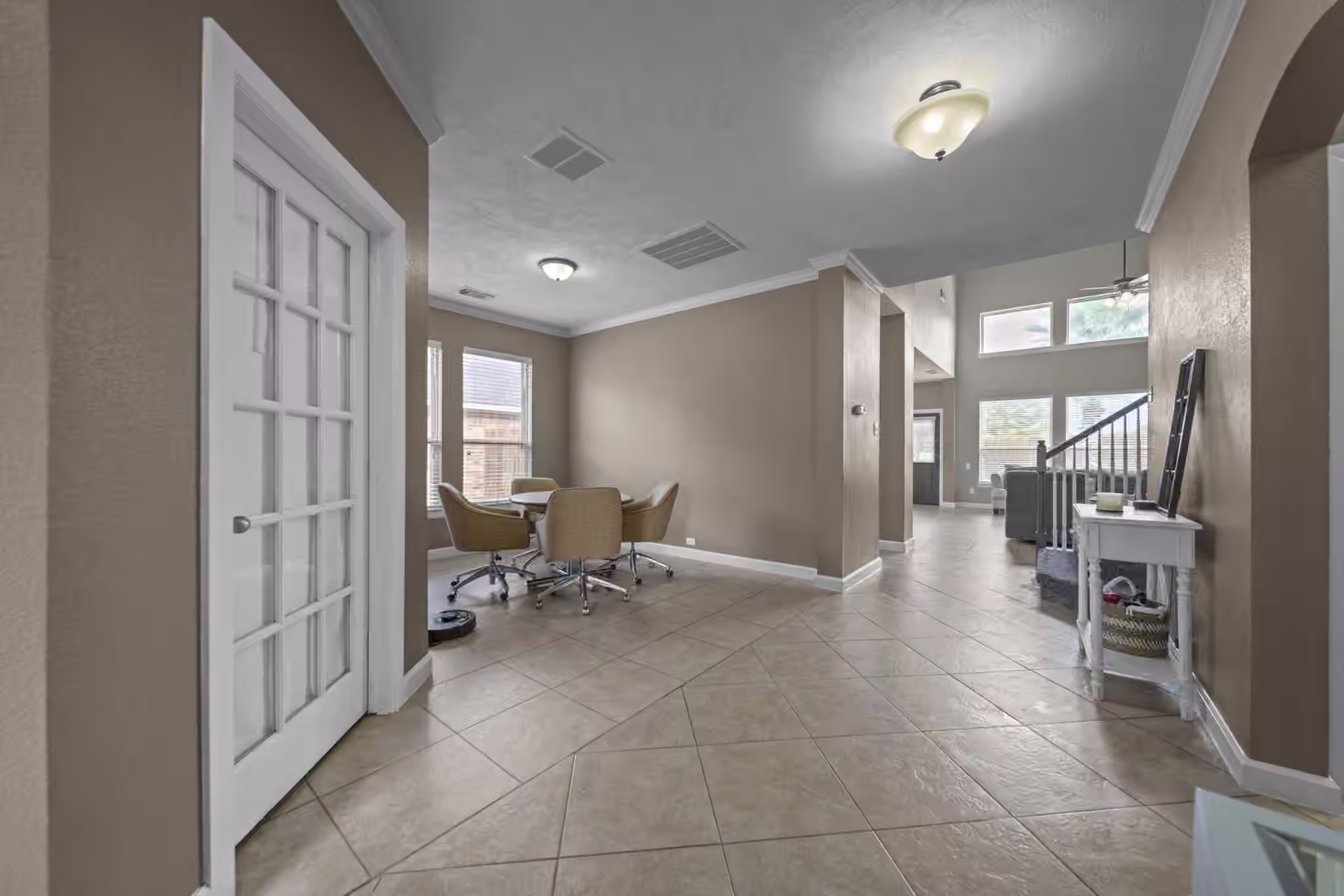 Photo 4 of 2413 Quiet Arbor Lane, Pearland, TX