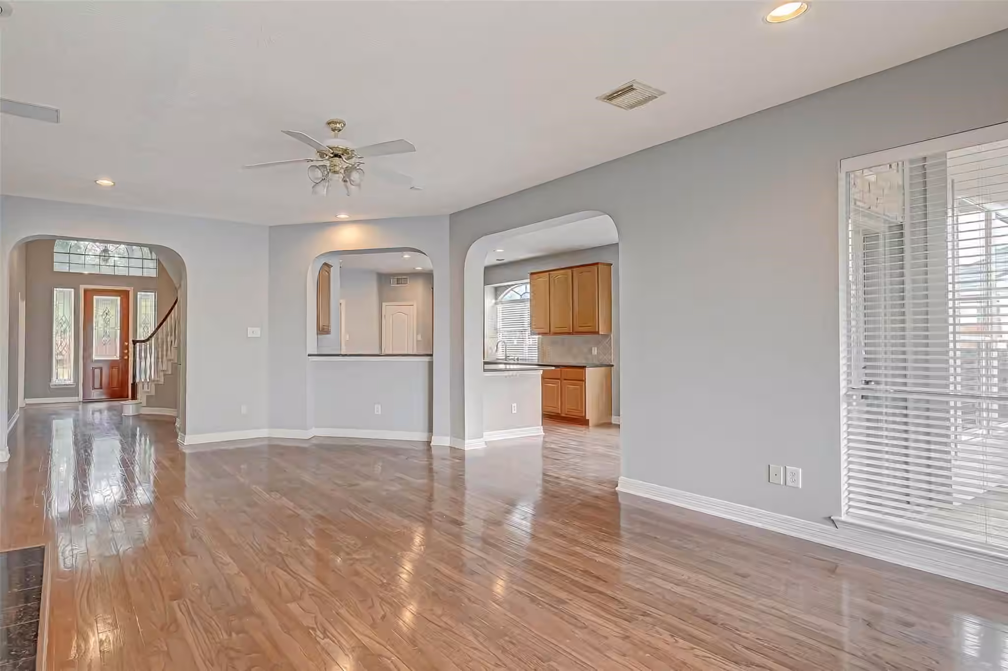 Photo 5 of 6106 Laguna Del Rey Drive, Houston, TX