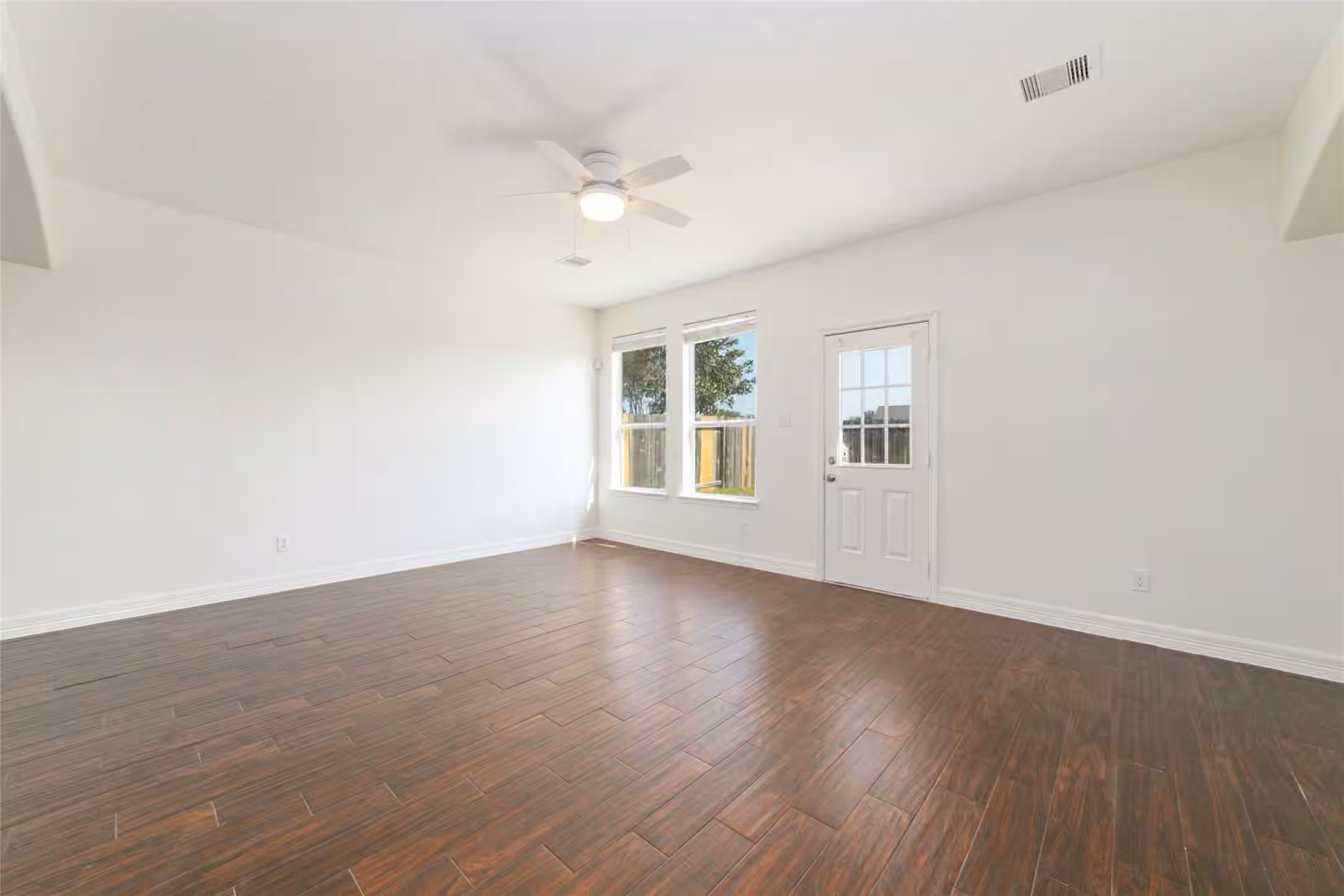 Photo 7 of 10118 Corvallis Drive, Houston, TX