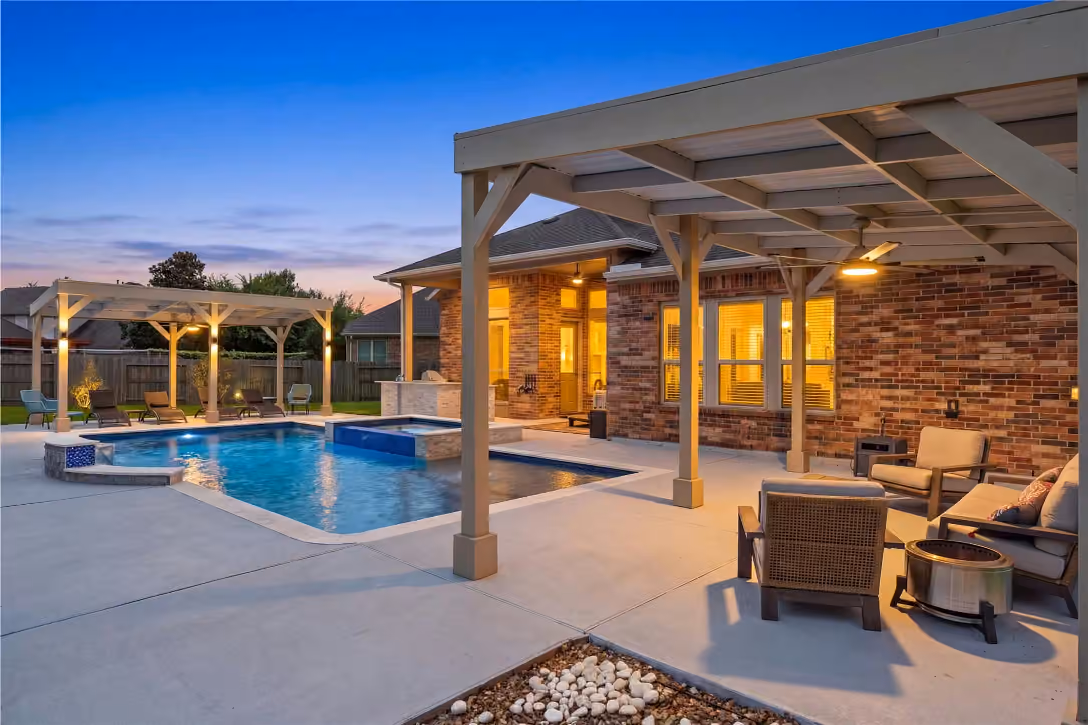 Photo 3 of 9612 Eden Ridge Lane, Pearland, TX