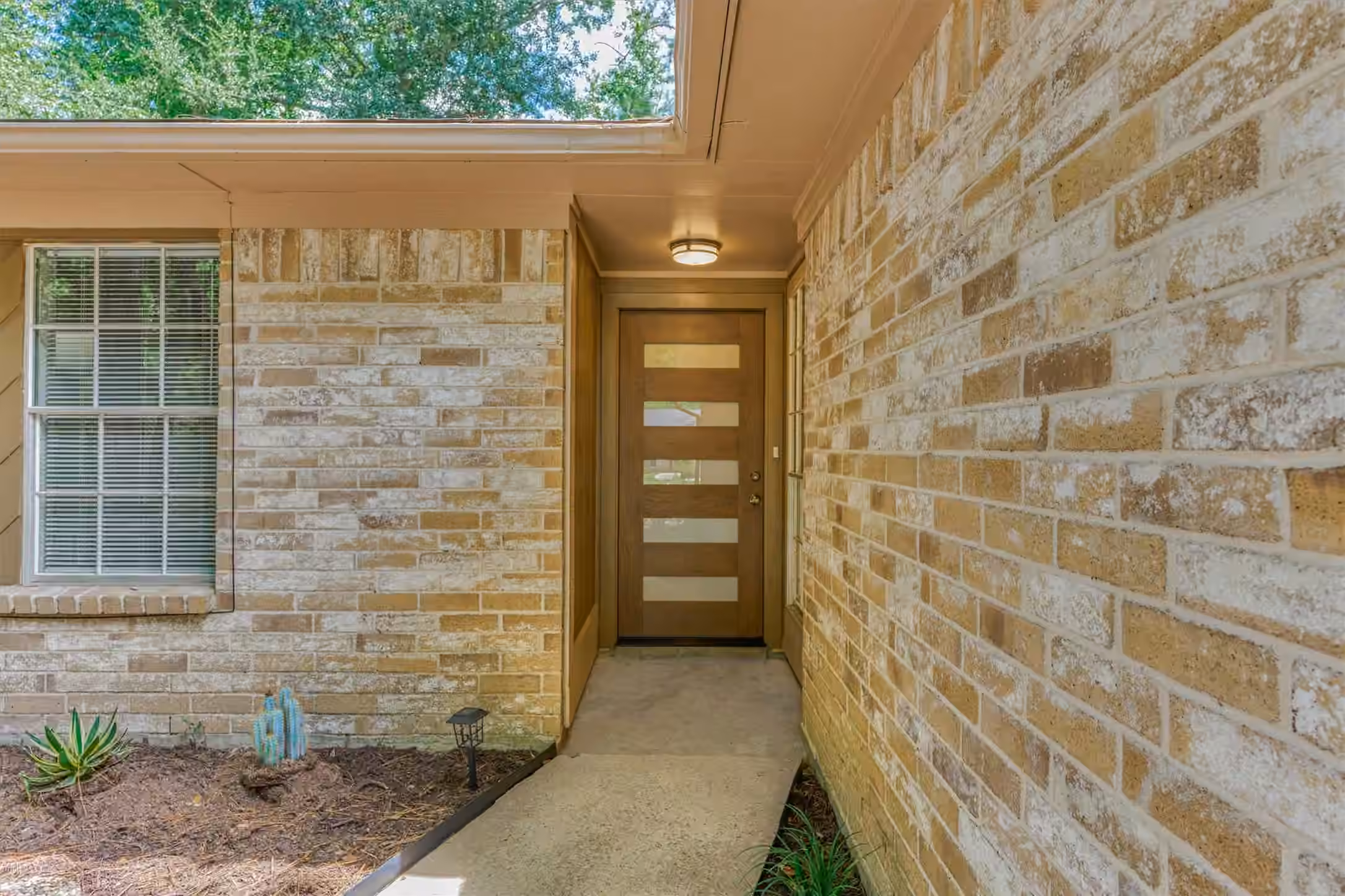 Photo 6 of 26 W Broken Oak Court, The Woodlands, TX