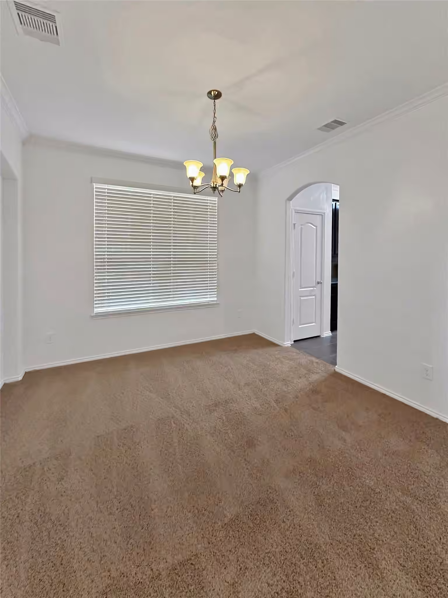 Photo 5 of 2247 Brown Oak Drive, Conroe, TX
