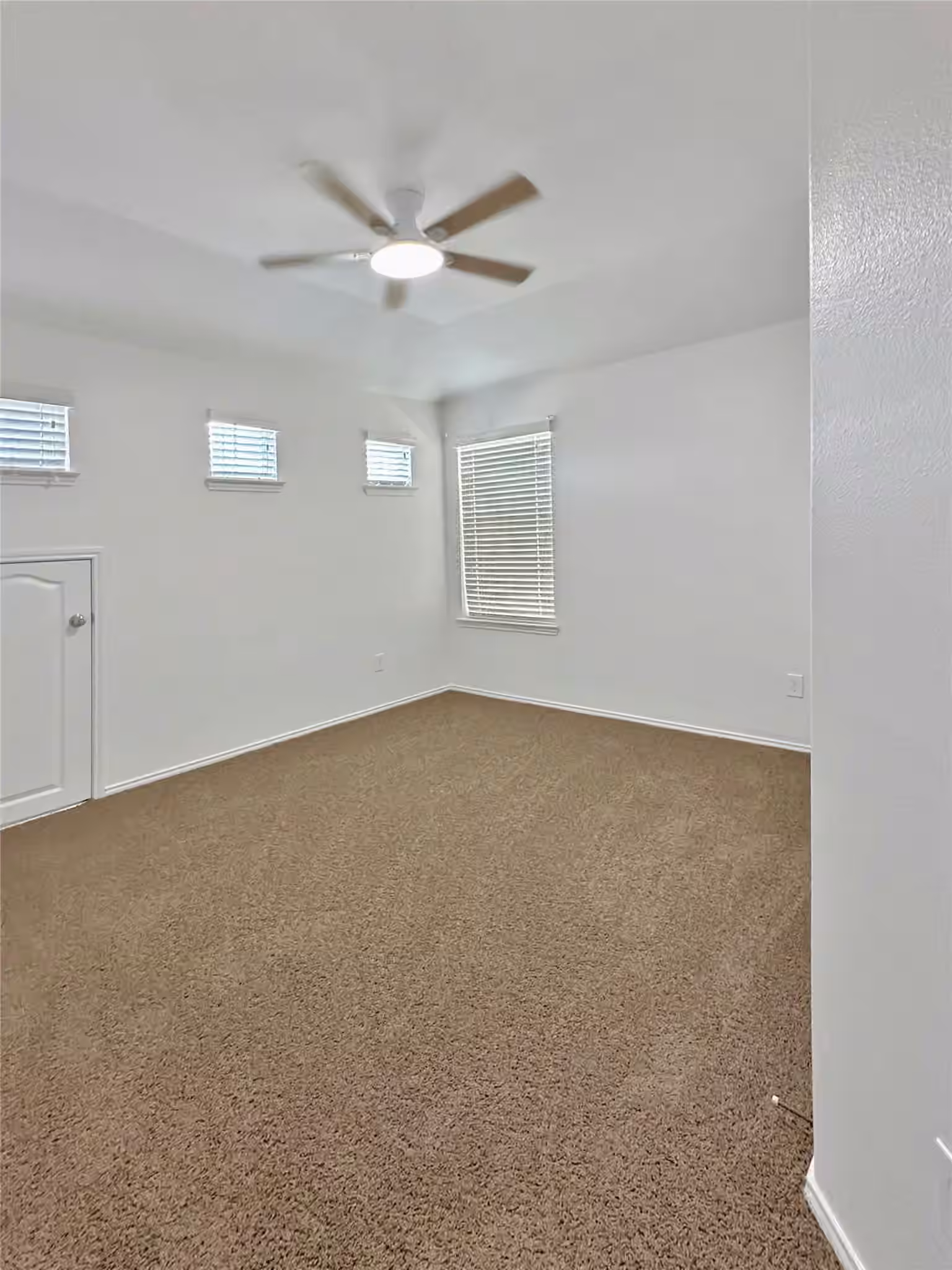 Photo 6 of 2247 Brown Oak Drive, Conroe, TX