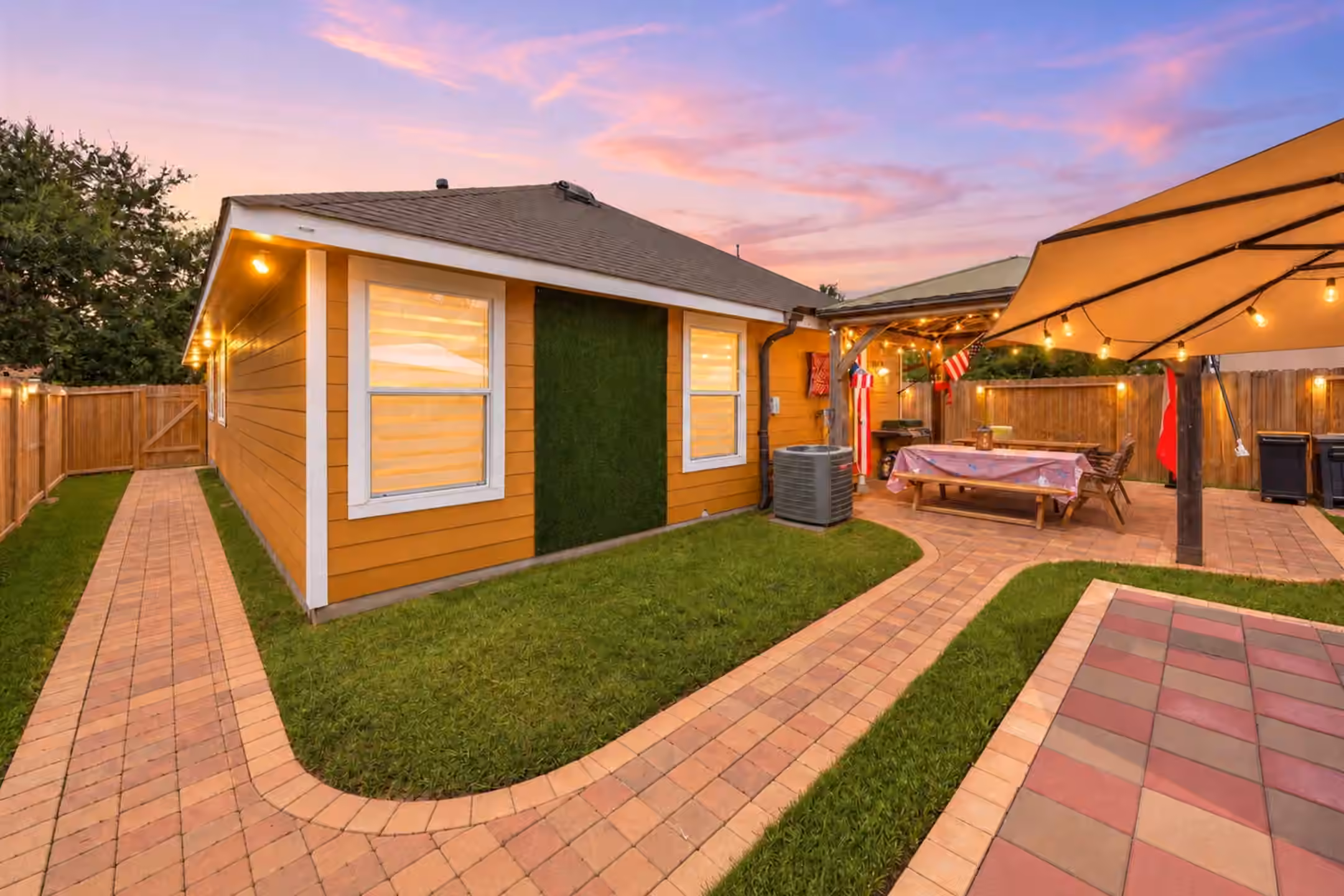 Photo 2 of 12607 Querida Court, Houston, TX