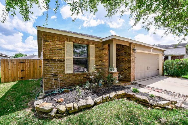 Photo 5 of 2810 Roaring Oaks Lane, Katy, TX